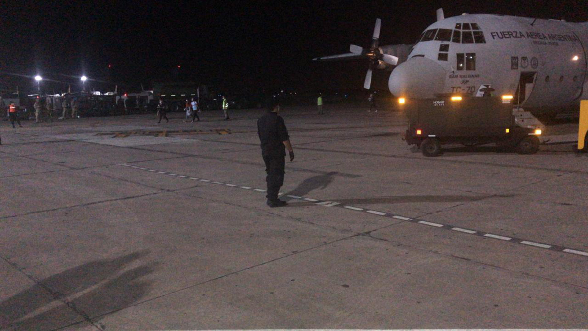 Llegaron A La Argentina Los Dos Aviones Hercules C 130 Con 140 Argentinos Que Estaban Varados En Peru Infobae