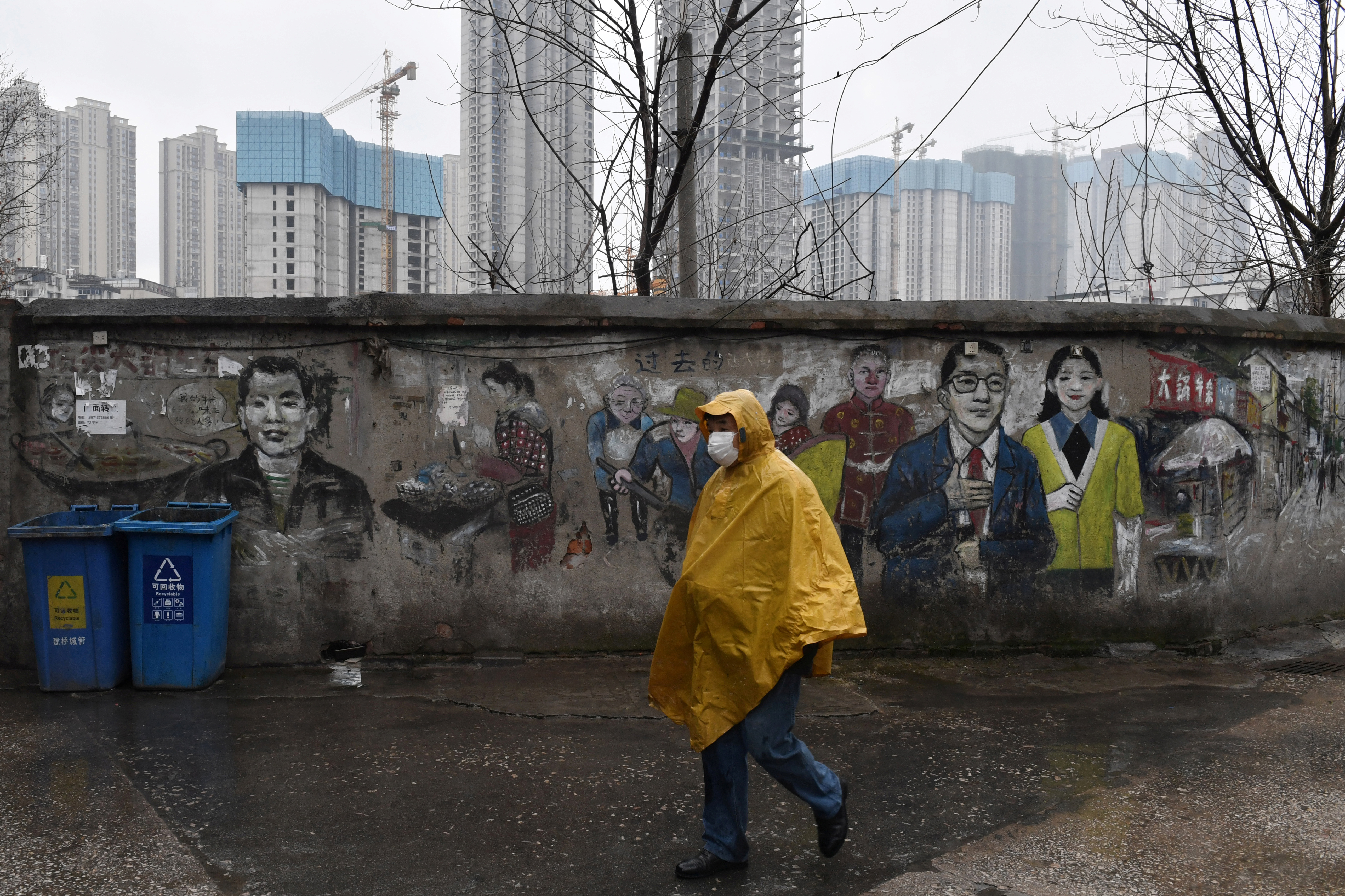 El joven que contó su historia vive y estudia en Wuhan, en un radio de 5 kilómetros del mercado de animales donde se cree que comenzó la epidemia (Reuters)