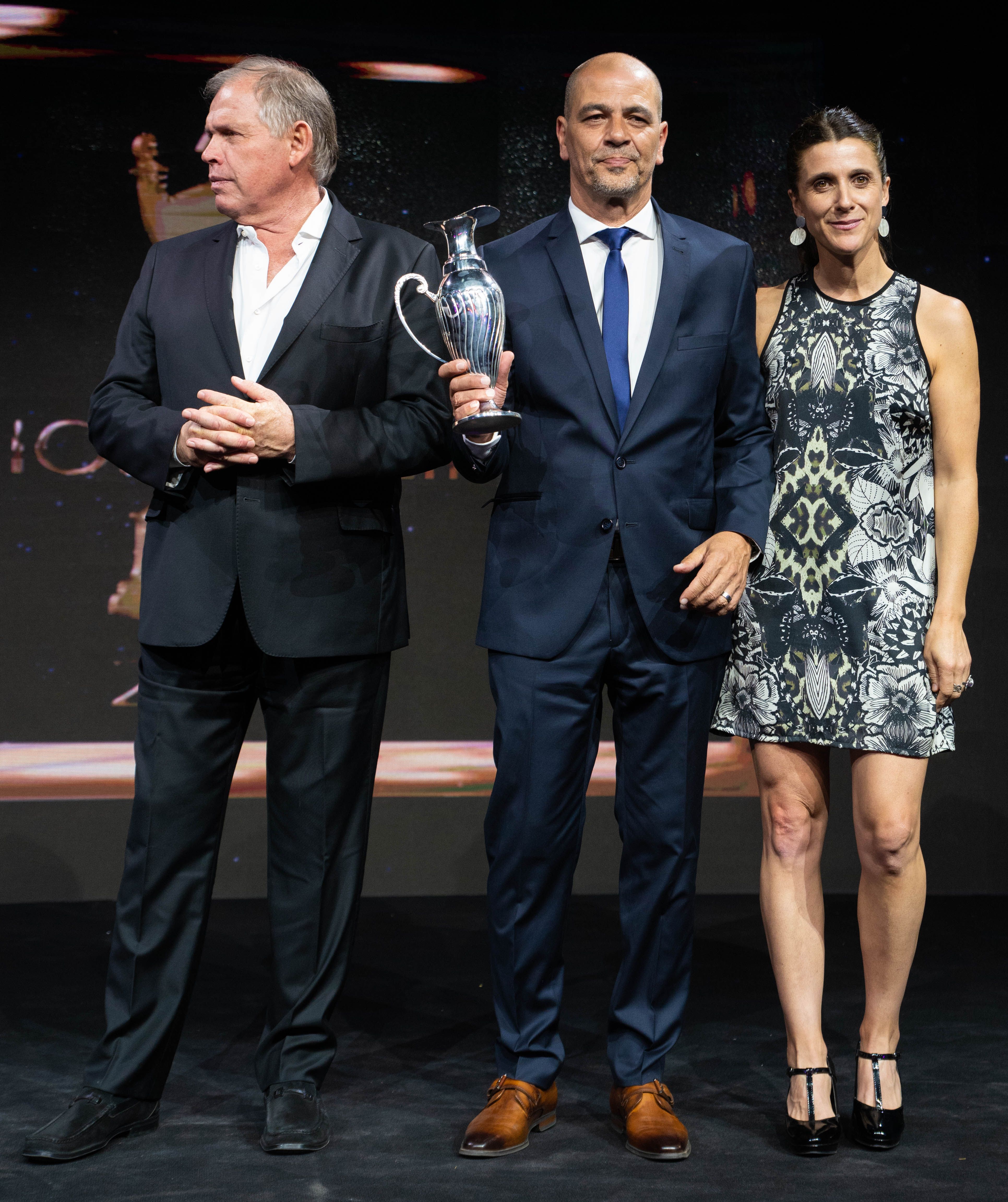 Gerardo Werthein (presidente del Comité Olímpico Argentino), Sergio Hernández (entrenador de la selección de básquet) e Inés Arrondo (secretaria de Deportes de la Nación).
