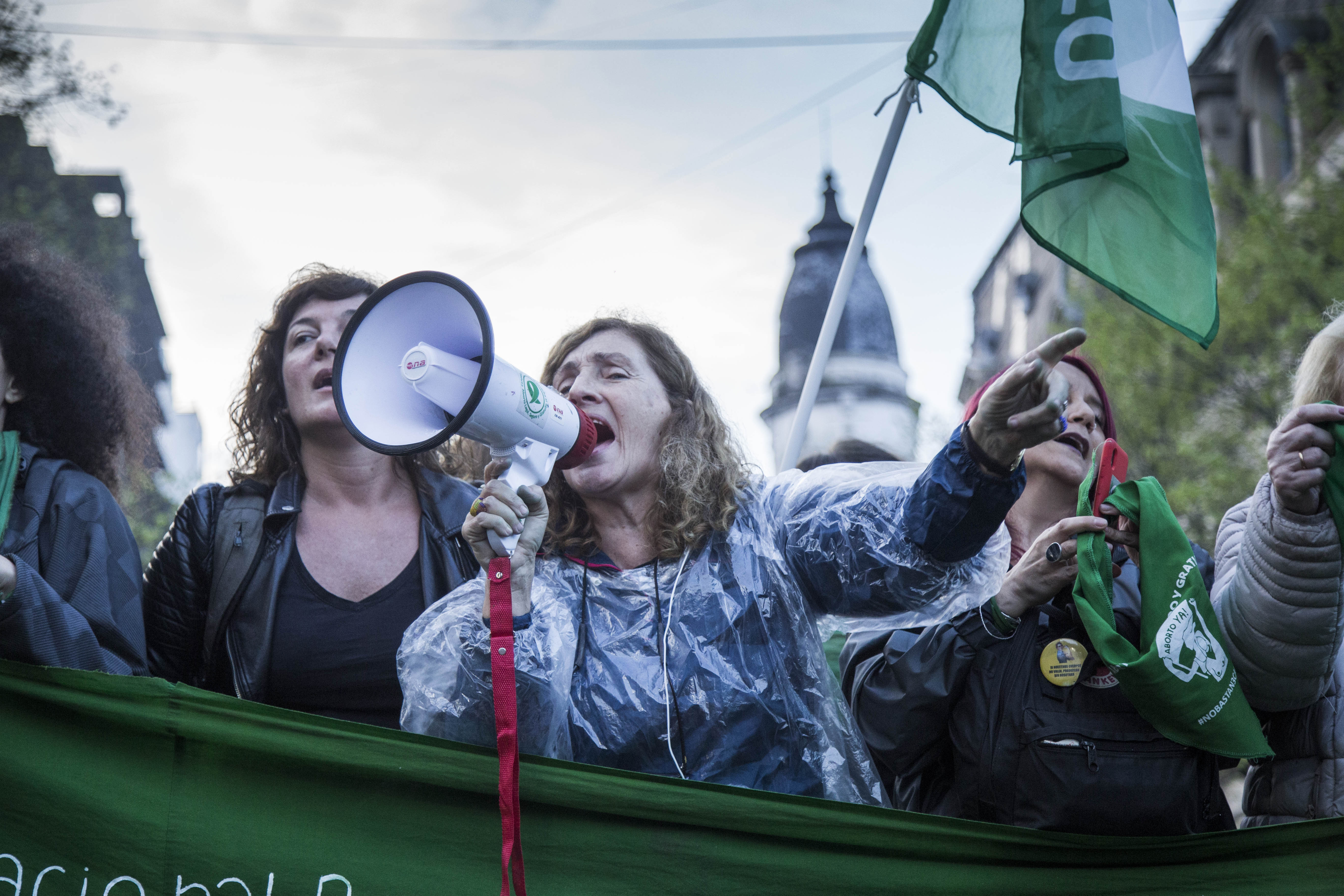 La Plata se vio desbordada y copada por los feminismos: emoción y un cierre con una marcha multitudinaria