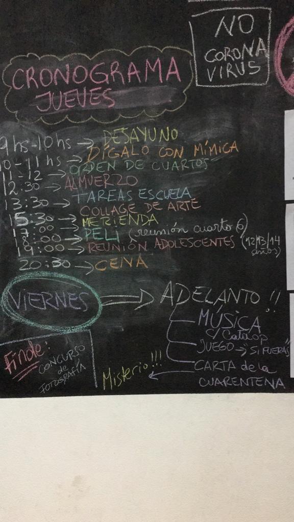 La cartelera de actividades del hogar María del Rosario