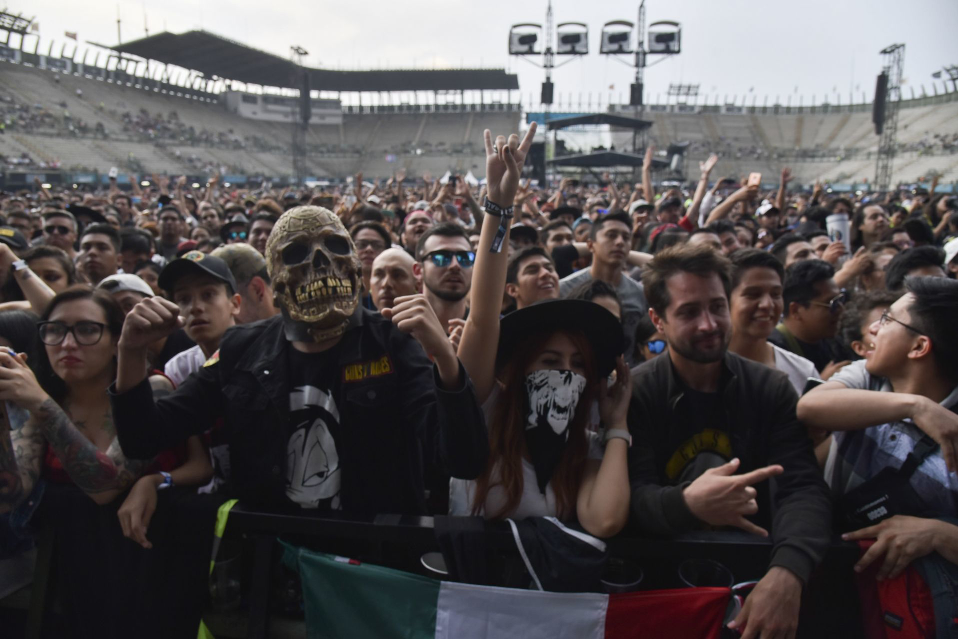 La asistencia registrada al festival fue de 110,000 personas. Al ingresar al autódromo se tomó la temperatura de los asistentes como medida de prevención (Foto: Cuartoscuro)