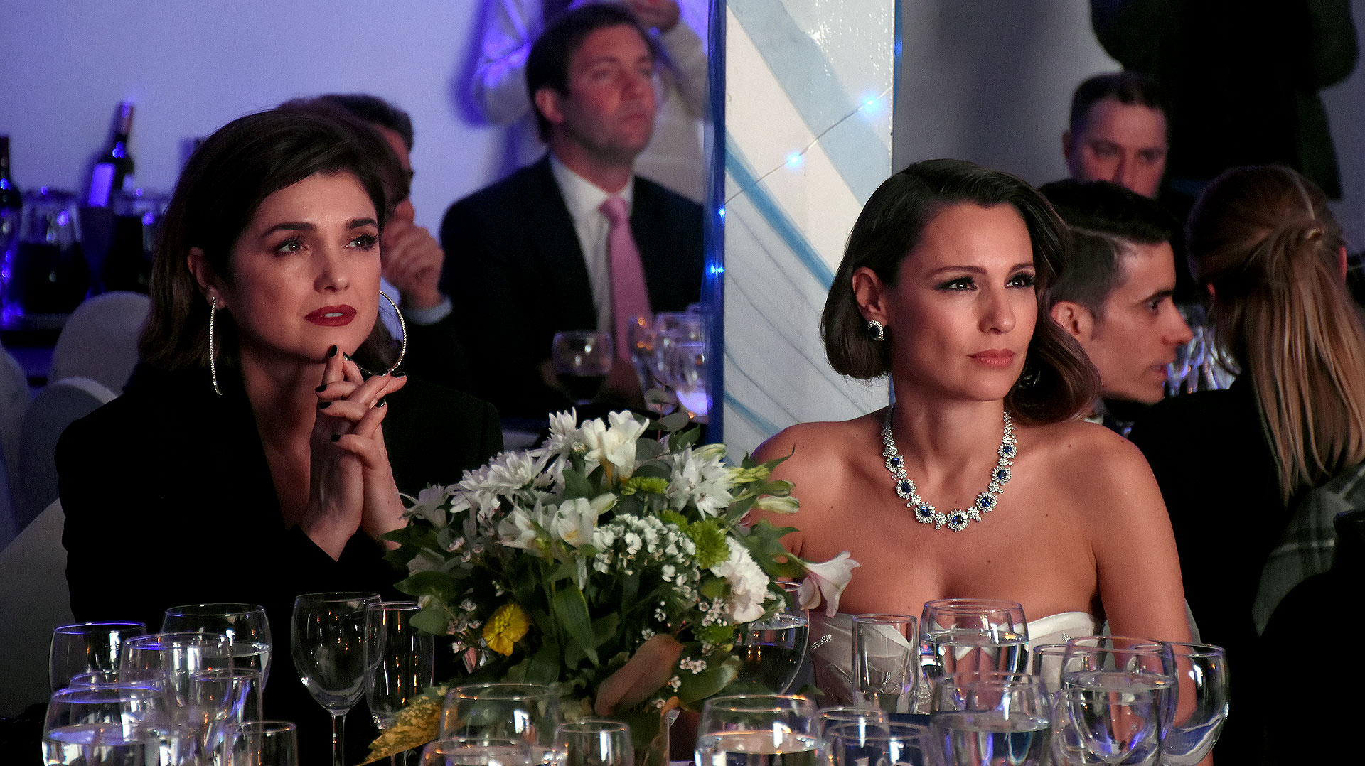 Araceli González y Carolina
