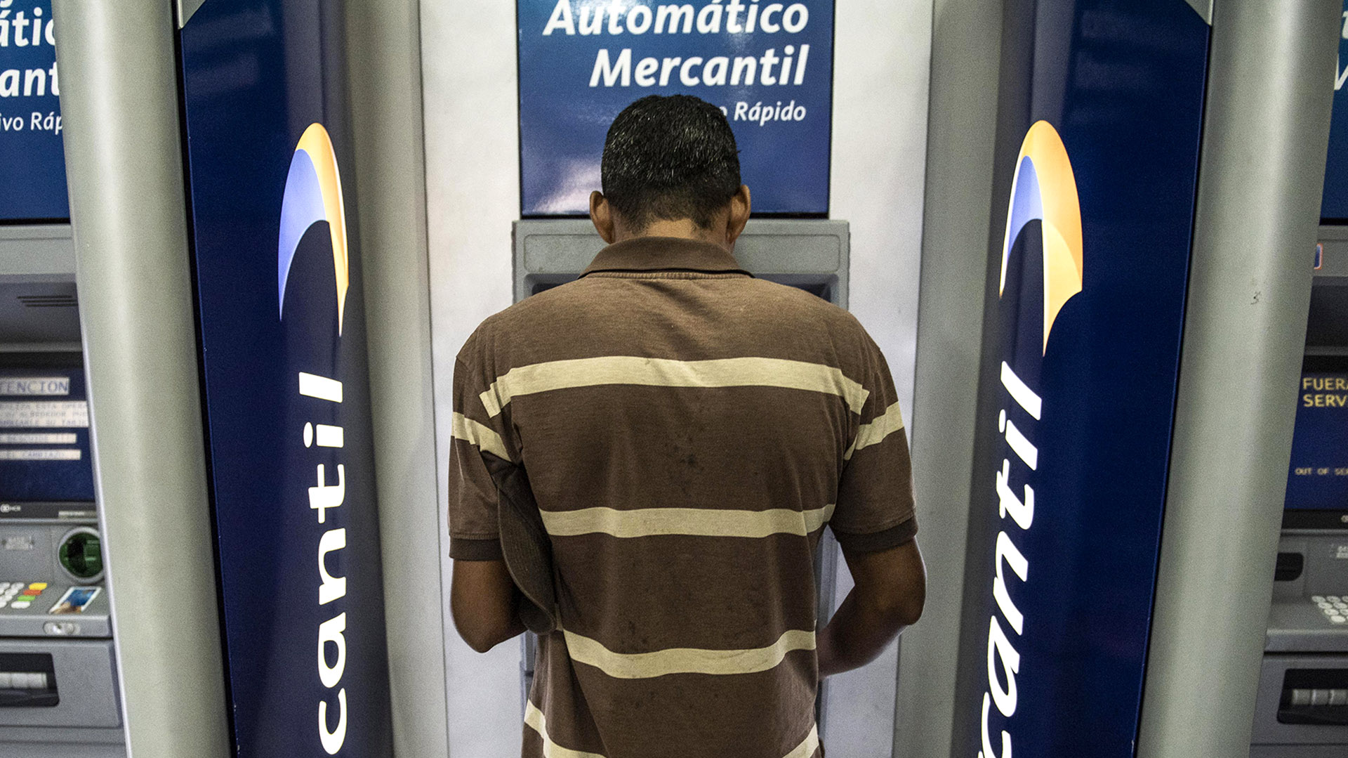 La cartera de créditos de la banca venezolana cerró en 216,8 millones de dólares al corte de noviembre pasado, lo que representó una reducción del 92,38 % en comparación con el año precedente (Bloomberg)