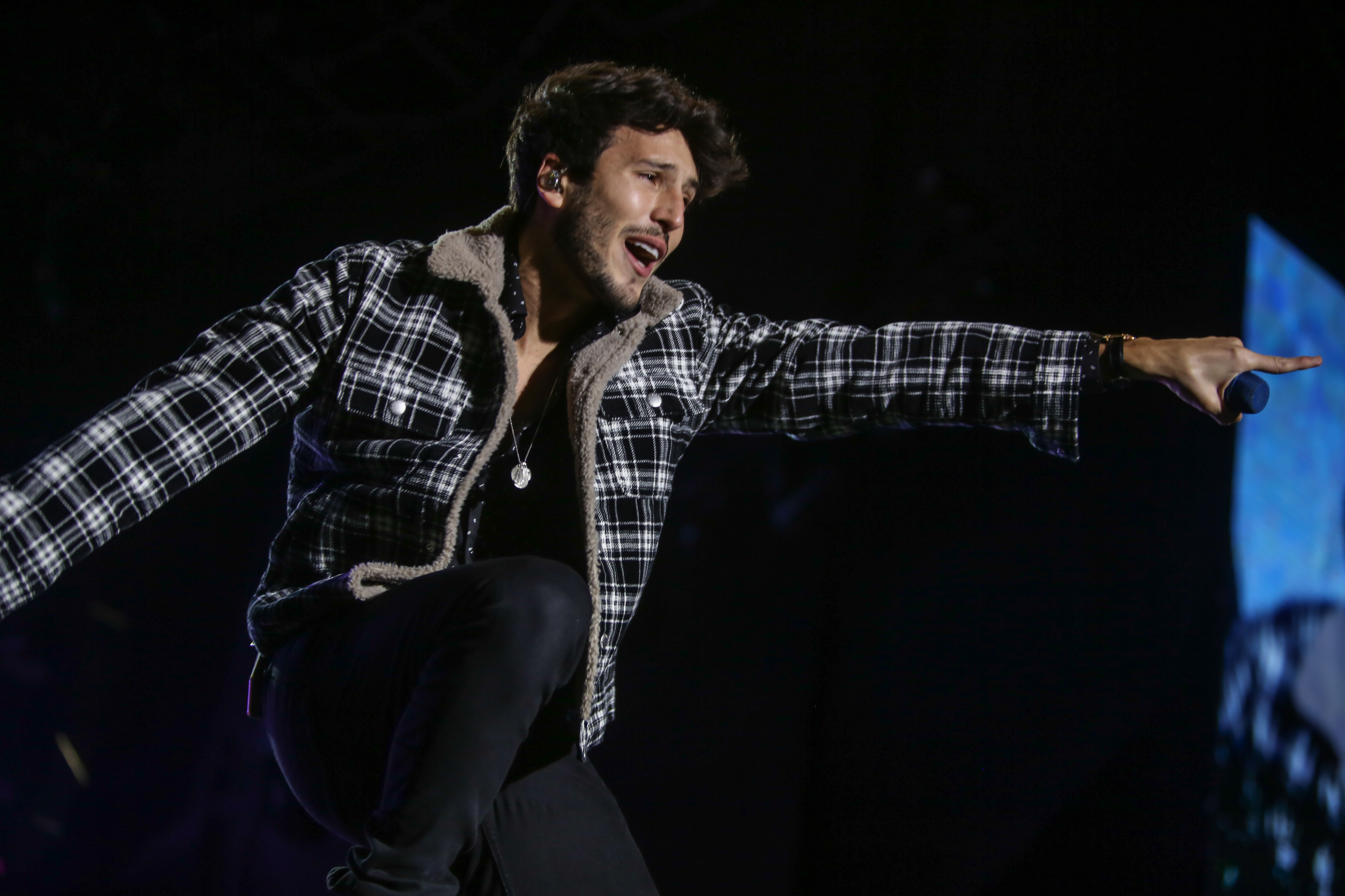 El cantante colombiano brindó un show exclusivo en el Auditorio Playa de Helena Beach donde cantó todos sus grandes éxitos, comenzado un año que lo tendrá como una de las grandes estrellas latinas