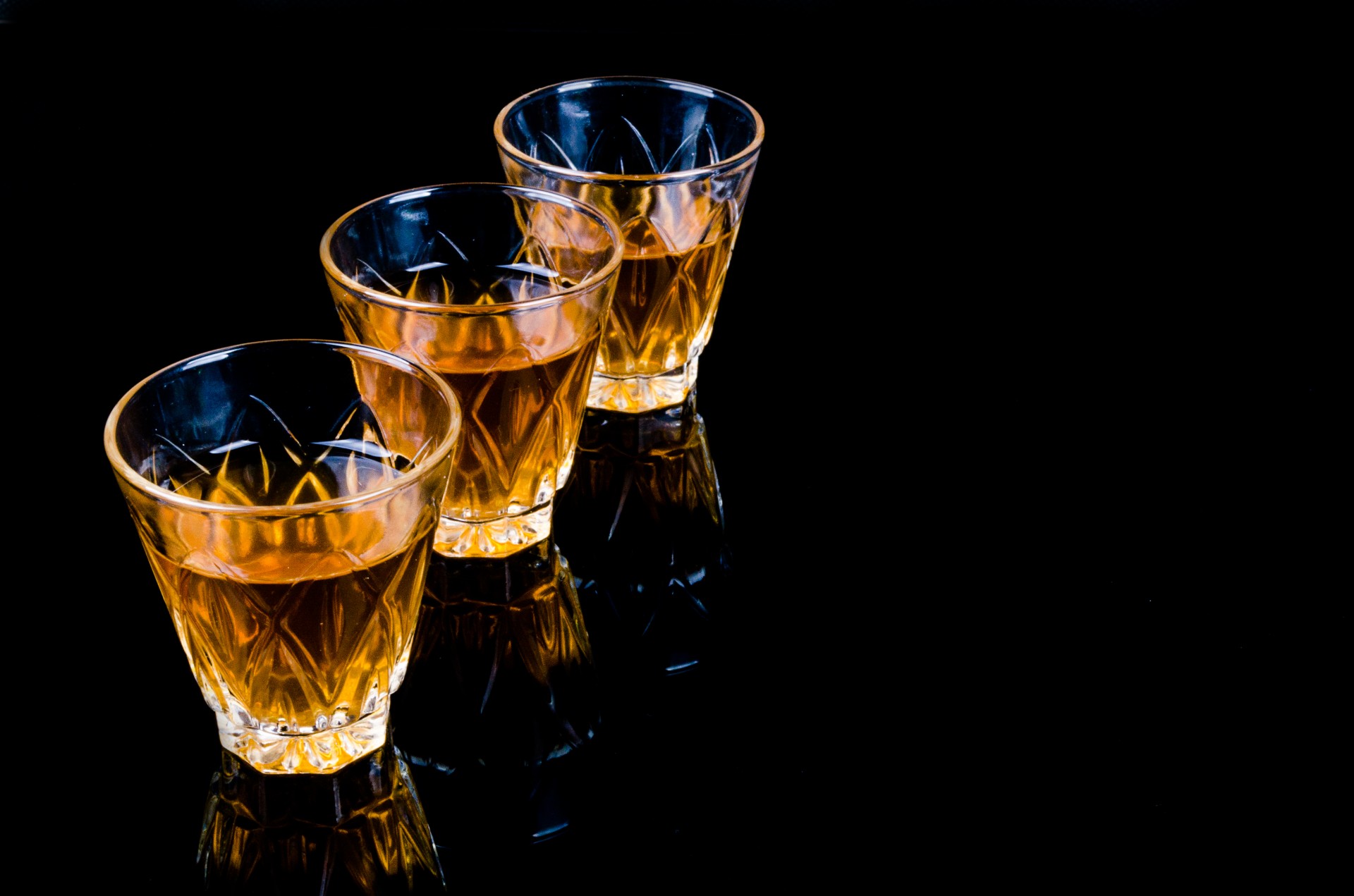 En varias entidades, el gravamen sobre las bebidas alcohólicas será uno de los más comunes. (Foto: Especial)