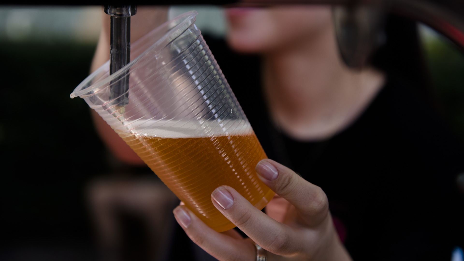 Quienes quieran cerveza también pueden acompañar sus comidas con las pintas de Rabieta. Ofrecen American Ipa, Golden, Irish Red o Red Honey