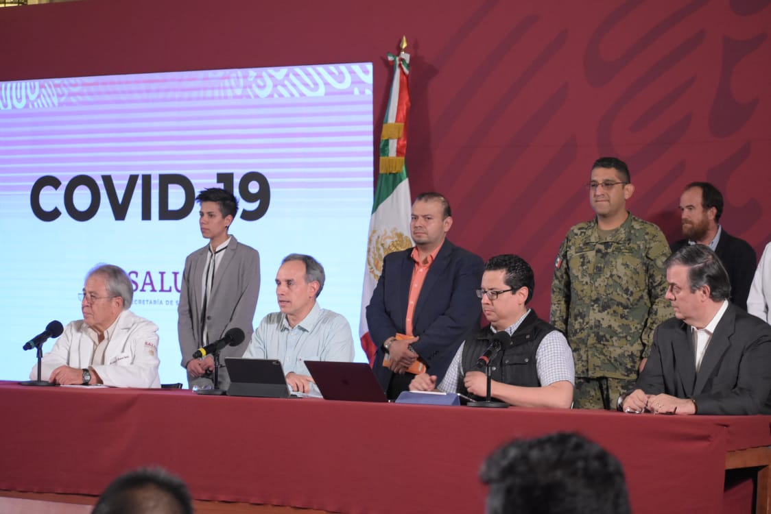 Hugo López-Gatell llamó a la población a quedarse en casa (Foto: Cortesía)