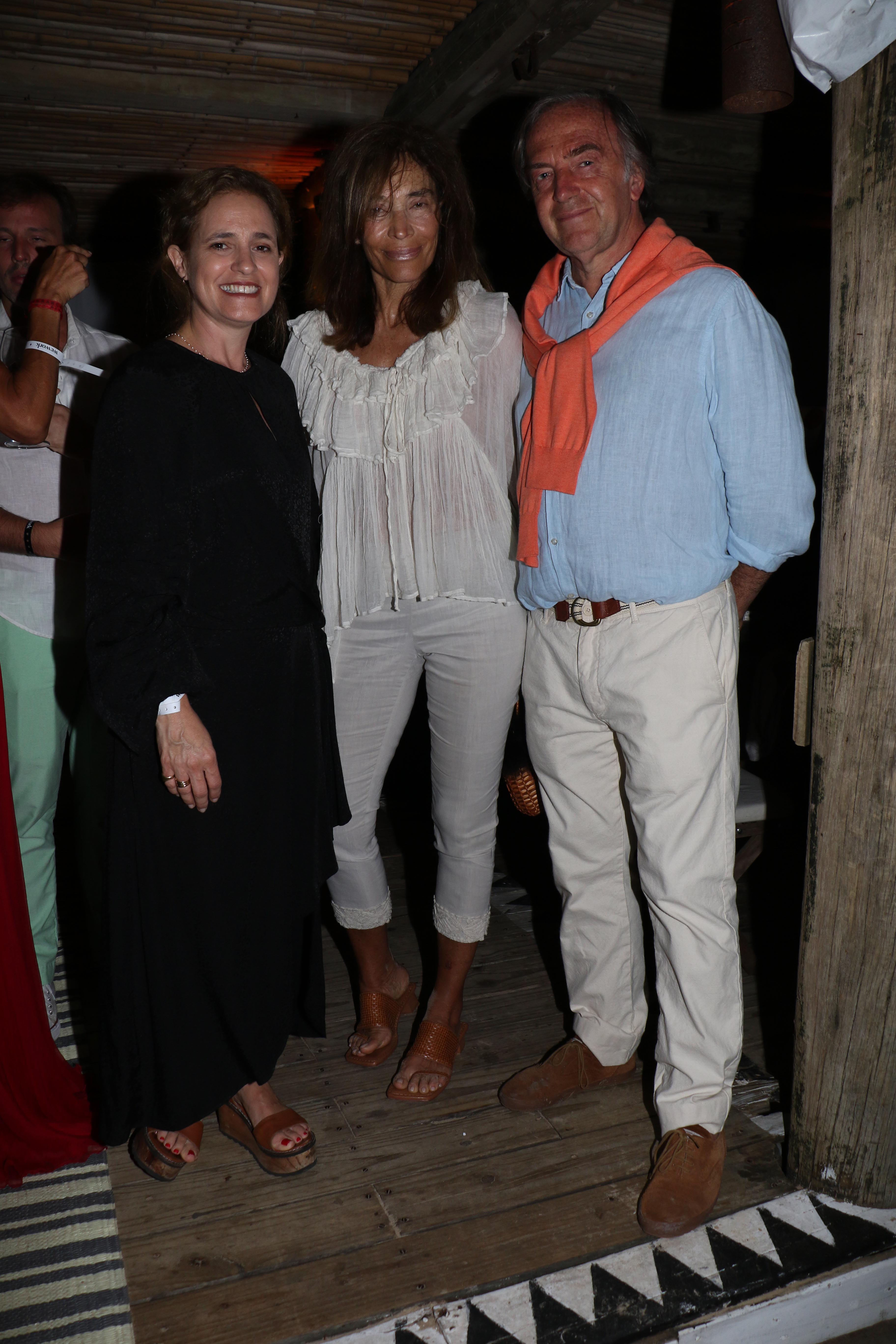 Silvina Pueyrredon junto a Estela y Roberto Zaldivar
