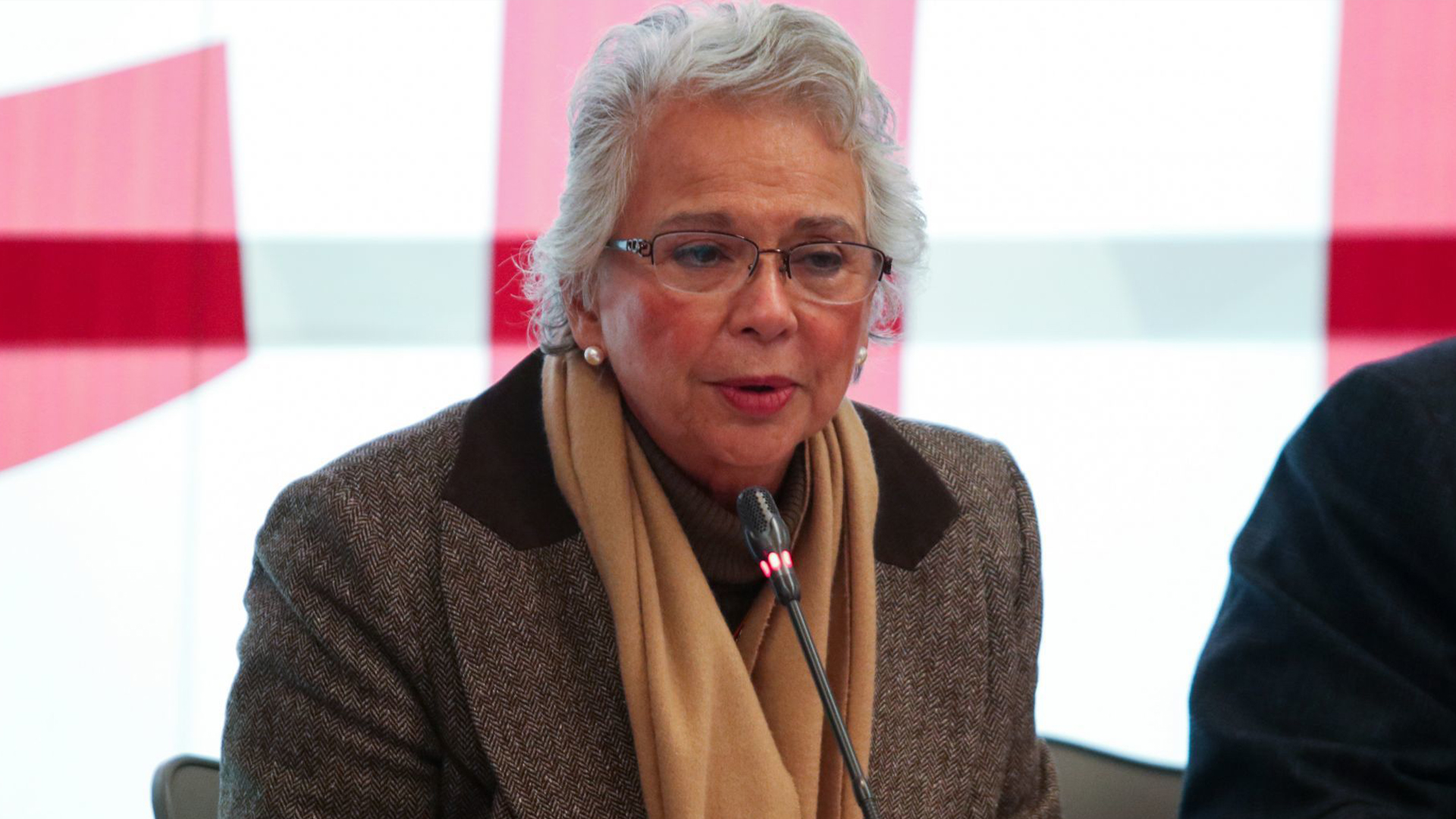 La dependencia que encabeza Sánchez Cordero podría eventualmente multar a los medios que publicaron las imágenes de la escena del crimen (Foto: Cuartoscuro)