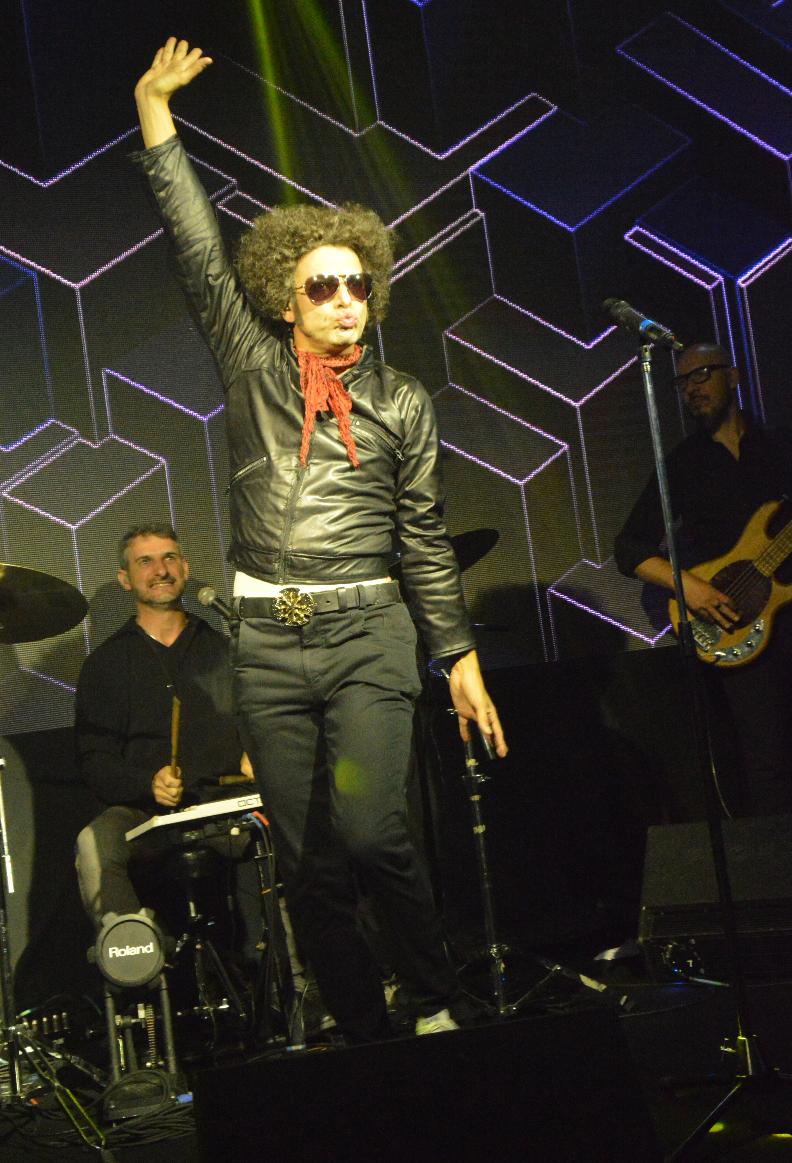 Durante el show, Bossi cantó temas de Andrés Calamaro