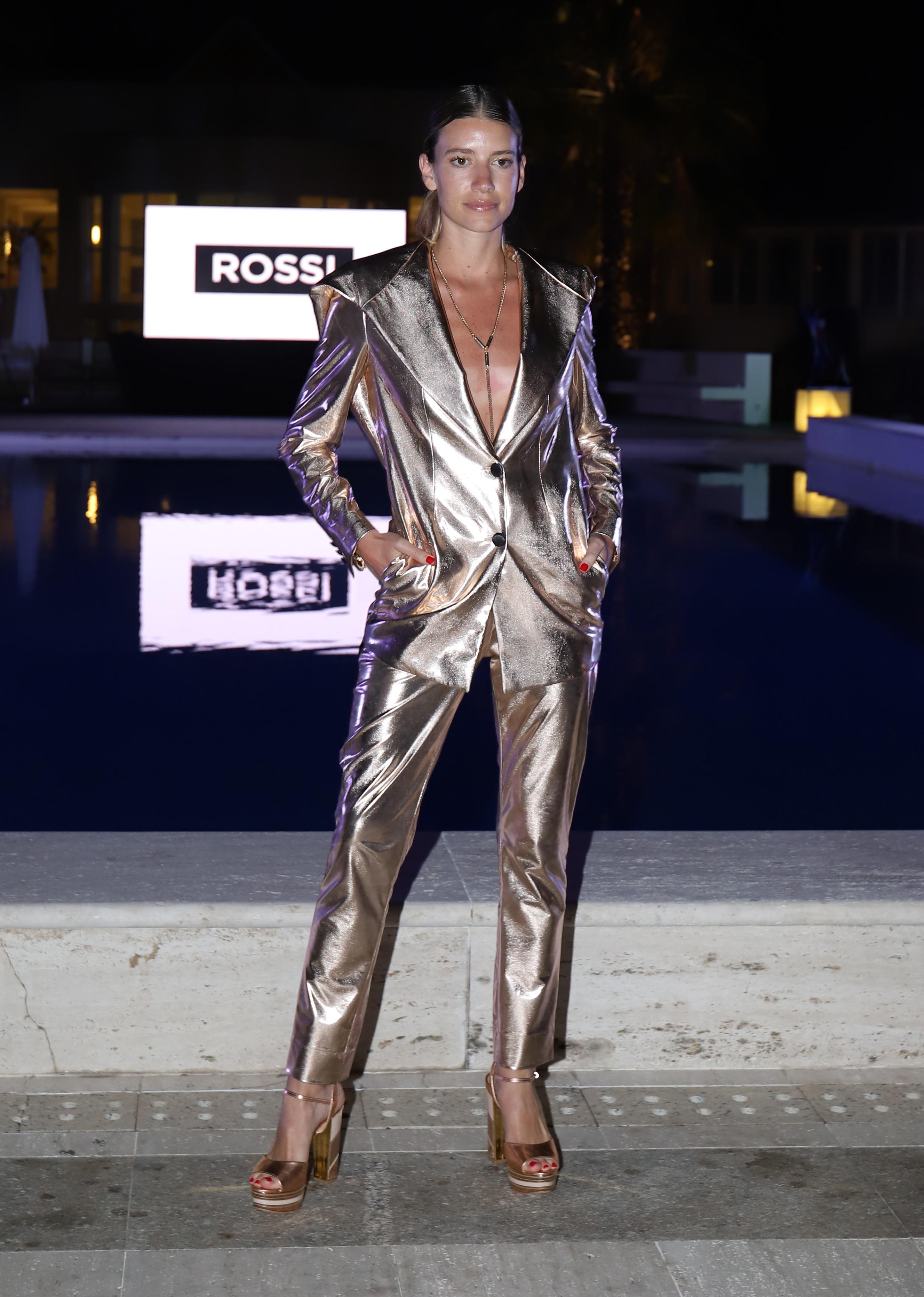 Angie Landaburu se lució en la pasarela del Six O' Clock Tea