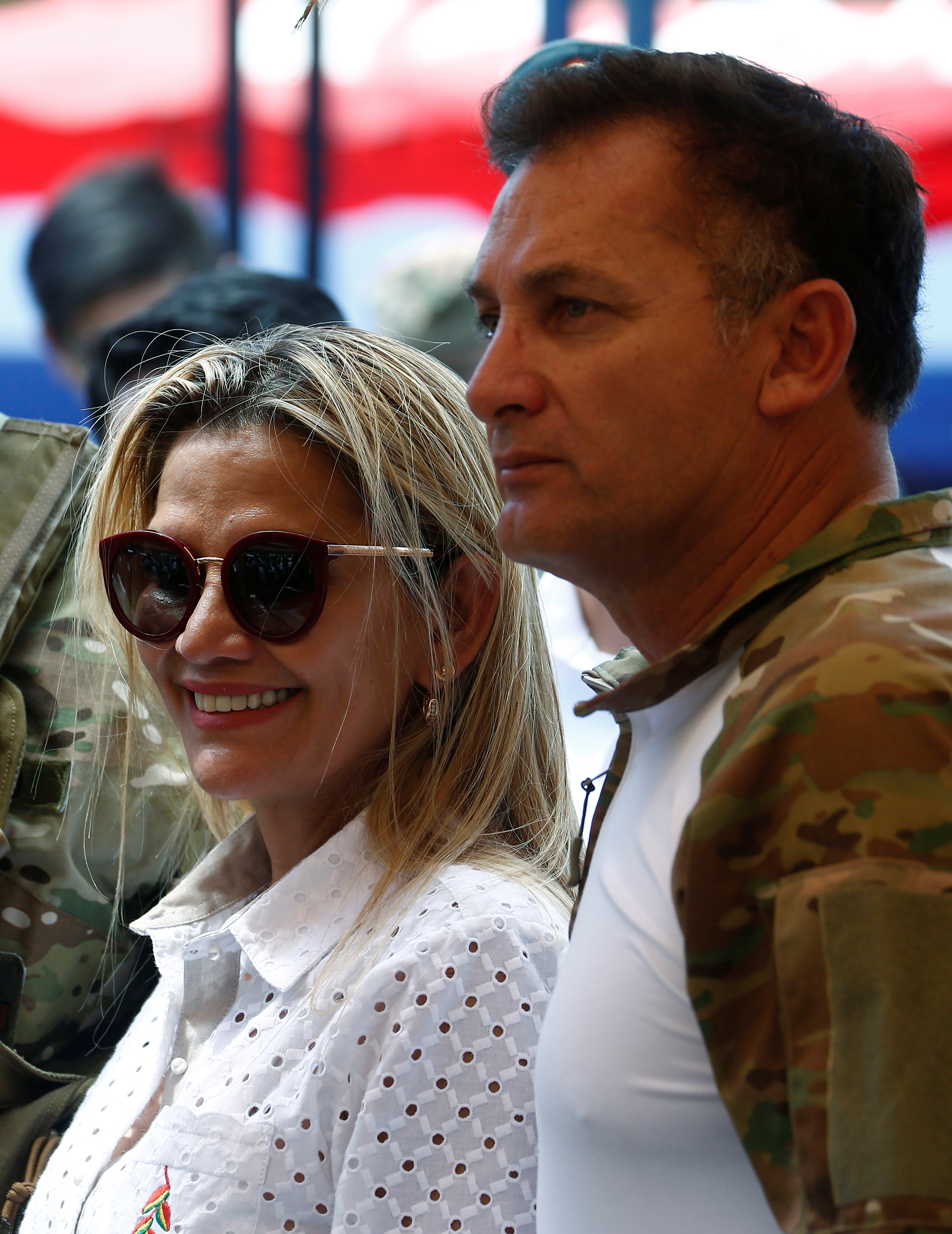 Sigue La Pulseada Entre Jeanine Anez Y El Mas Restituyo Al Ministro De Defensa Desplazado Por El Parlamento Infobae