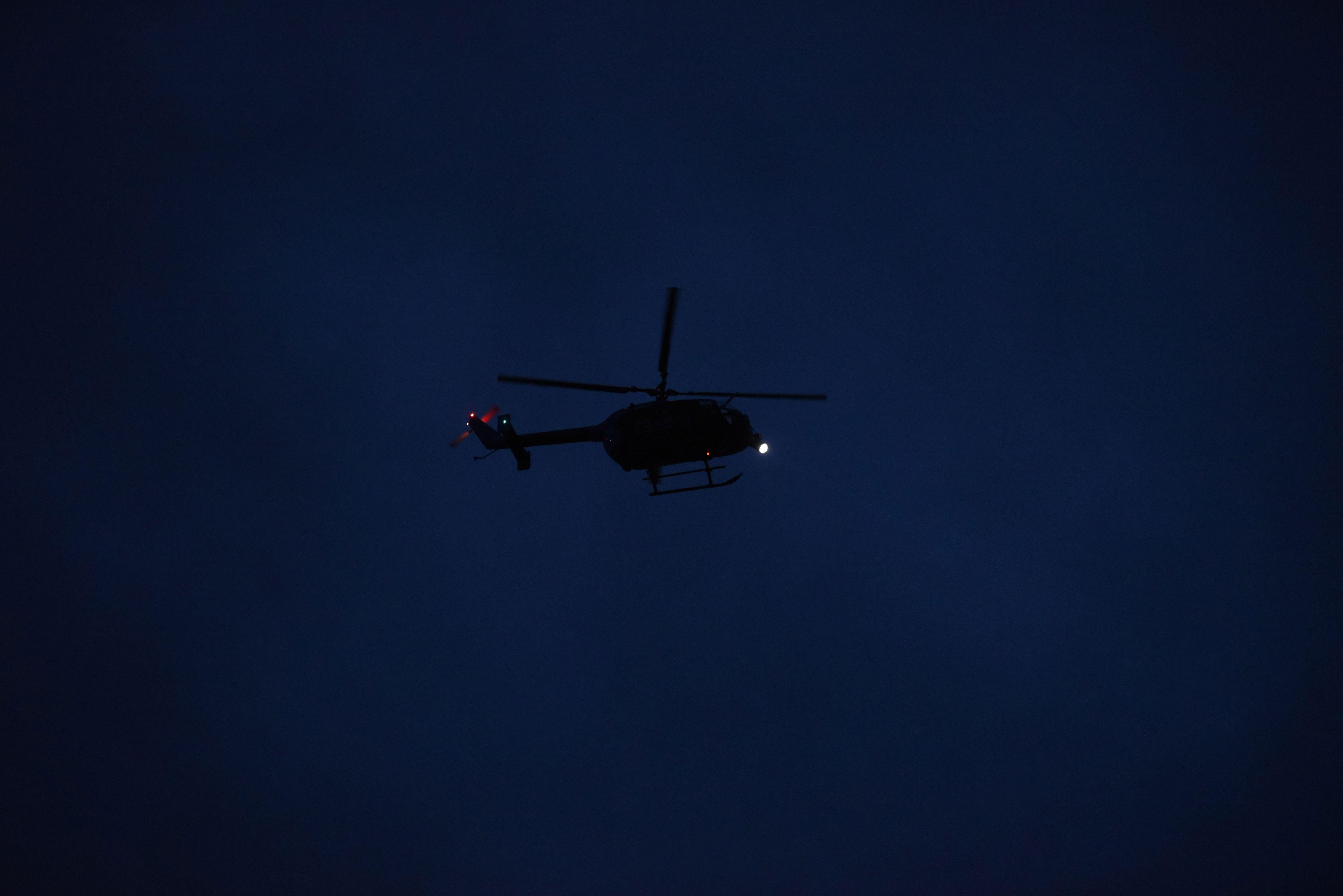 El fuerte operativo incluyó un helicóptero de la Policía