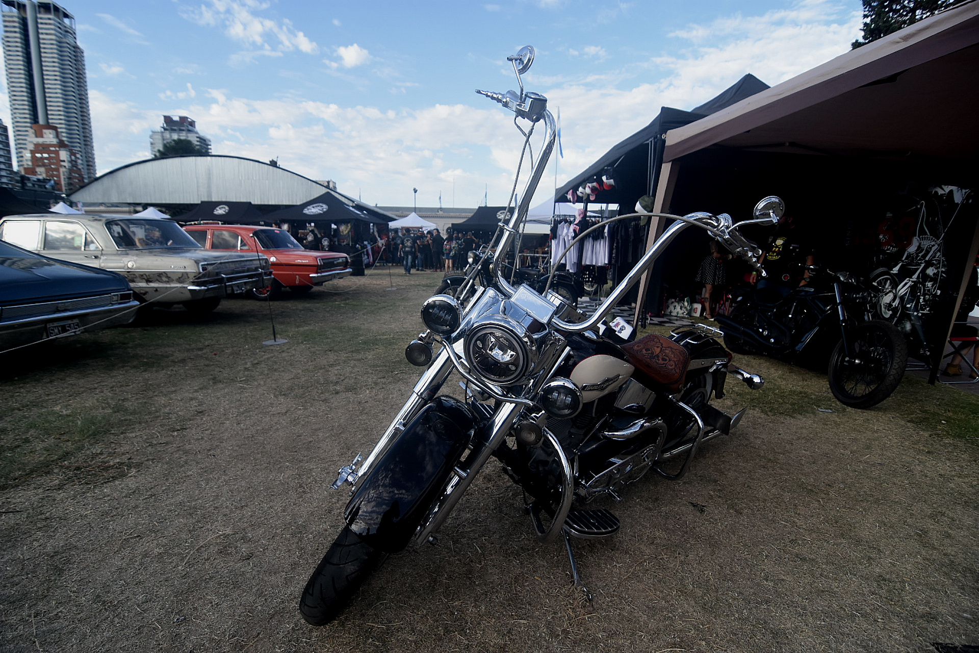 Además de autos, hay una muestra de motos Custom