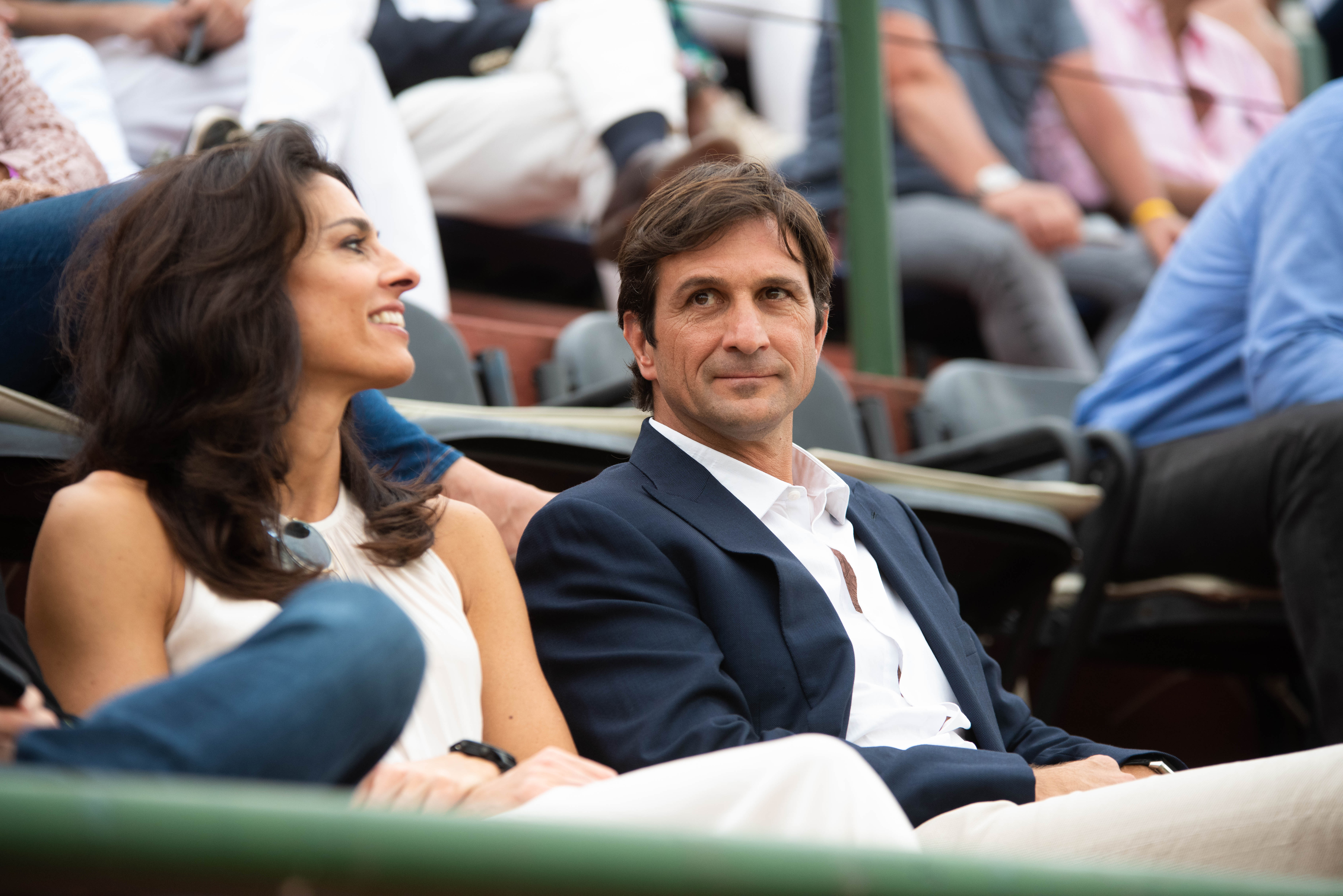 Gabriela Sabatini y el presidente de la Asociación Argentina de Polo, Eduardo Novillo Astrada