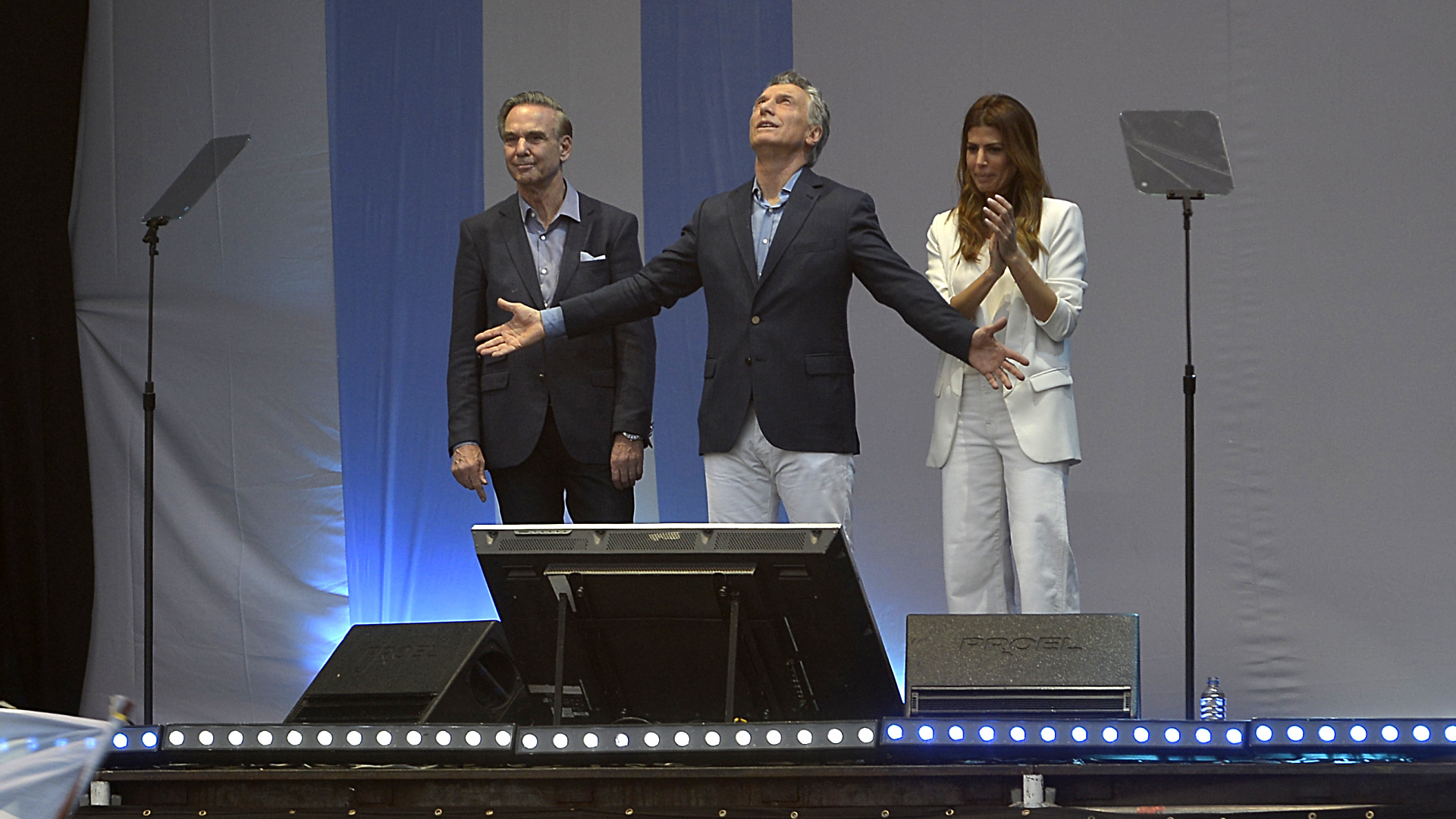 El presidente Mauricio Macri exhortó a la multitud a votar y a cuidar el voto