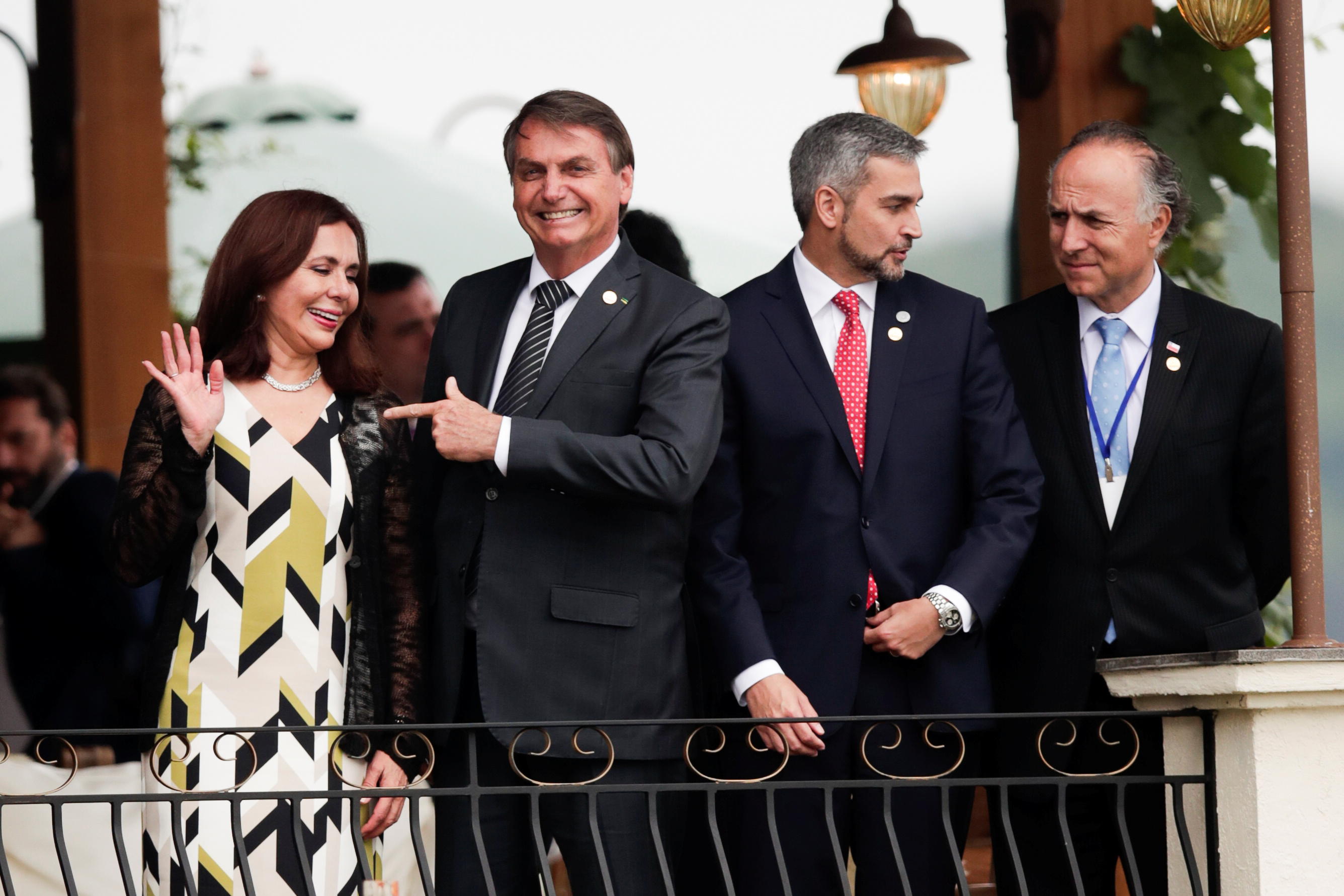 Jair Bolsonaro junto a la ministra del Exterior de Bolivia Karen Longaric, Mario Abdo y el ministro del Exterior de Chile Teodoro Ribera