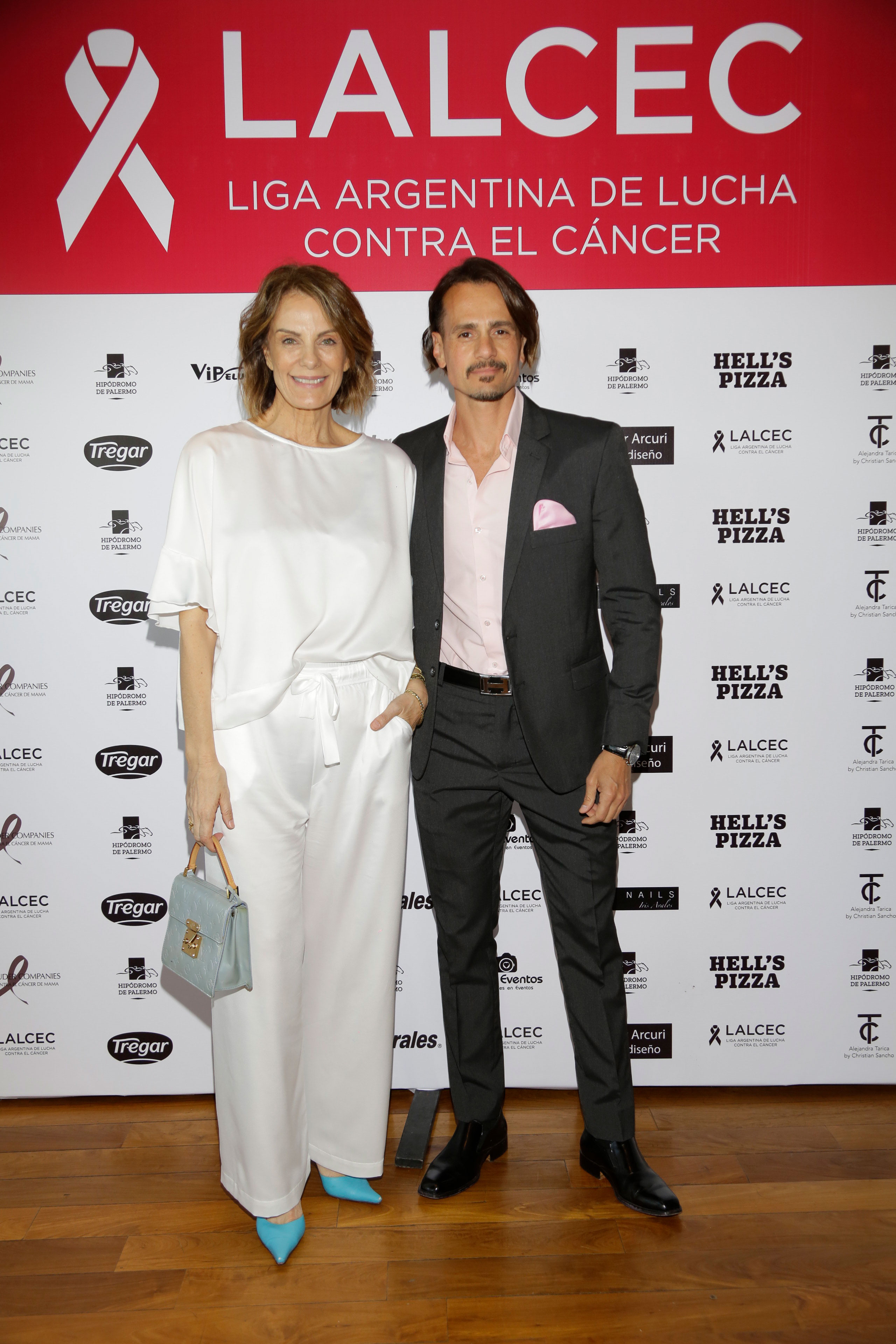 Nequi Galotti y Christian Sancho estuvieron a cargo de la conducción del evento