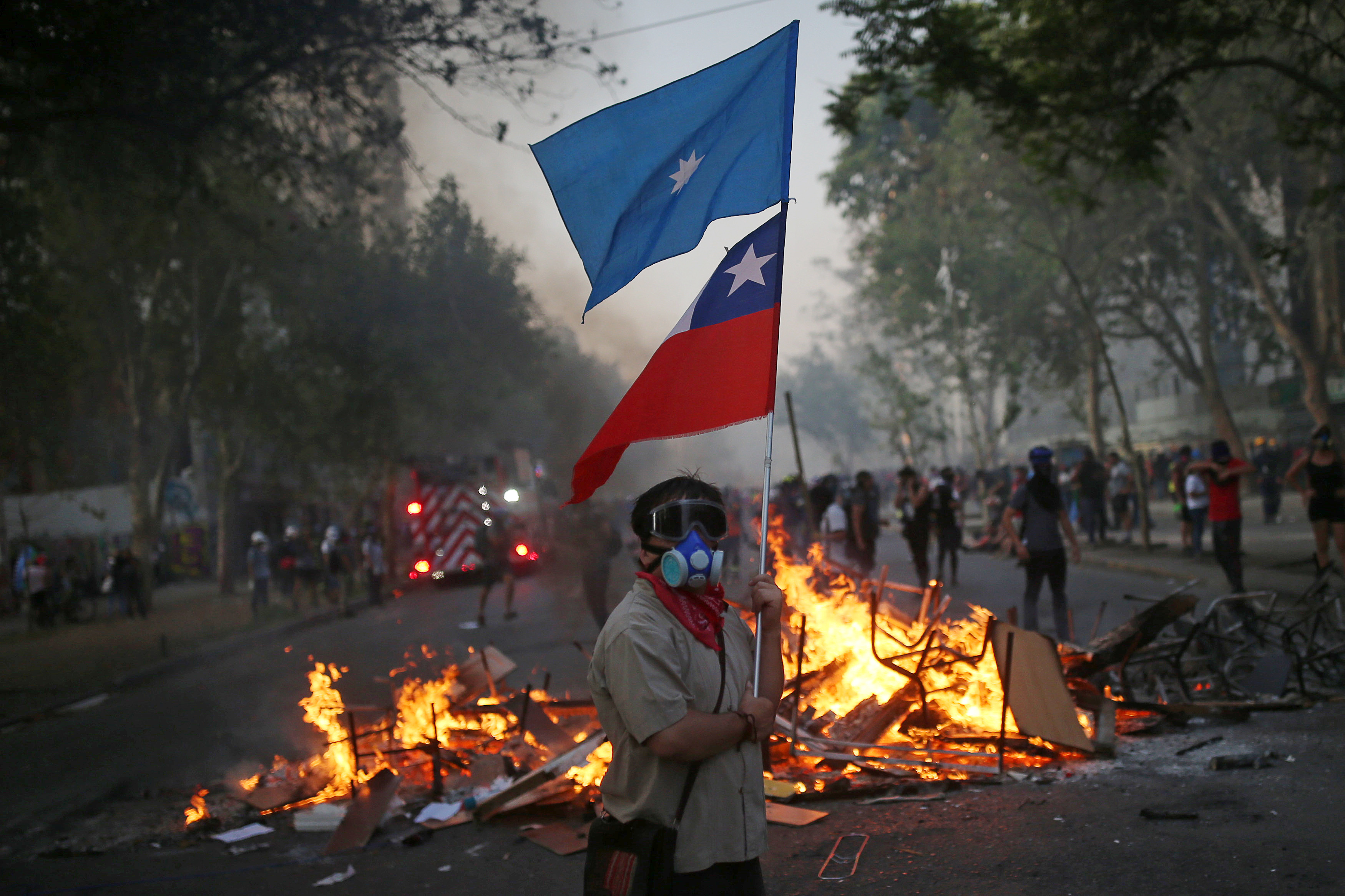 Las protestas en el vecino país también desalentaron a los viajeros argentinos (REUTERS/Edgard Garrido)