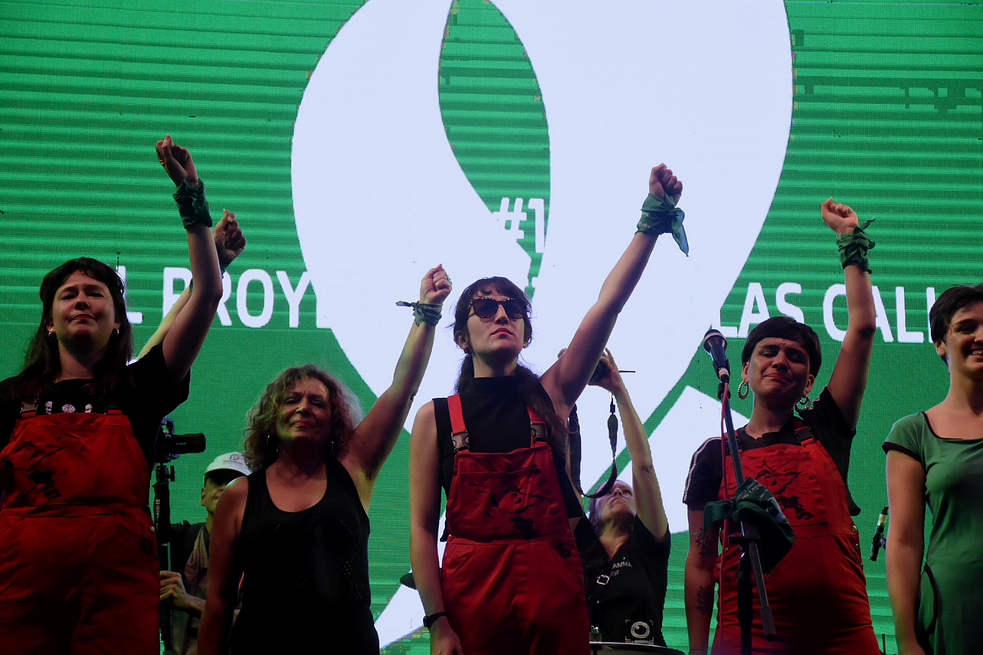 Las integrantes del colectivo chileno que se sumaron al reclamo en el Congreso