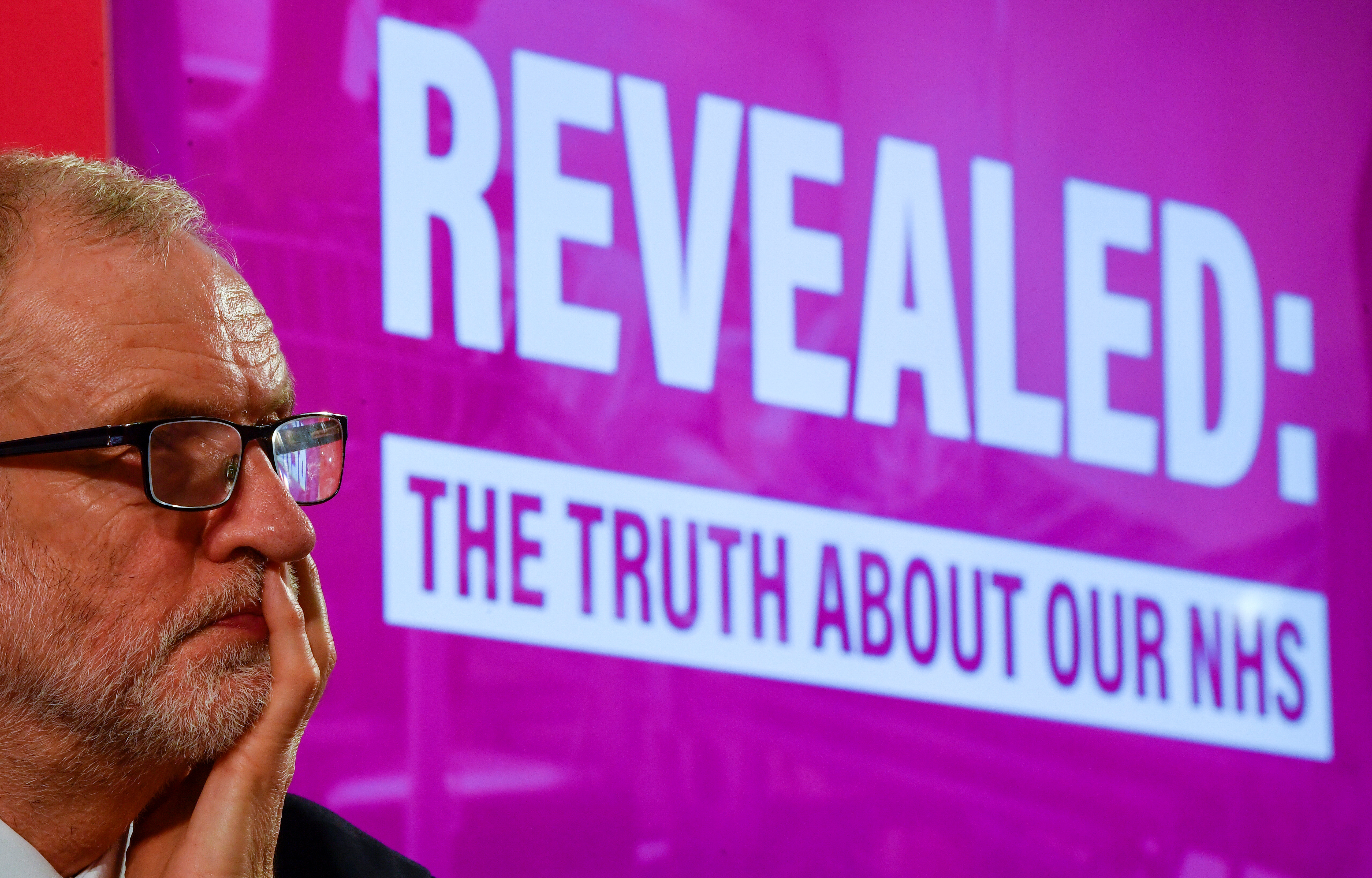 El líder opositor Jeremy Corbyn acusó al primer ministro Boris Johnson de querer privatizar el Servicio Nacional de Salud (NHS, por sus siglas en inglés). REUTERS