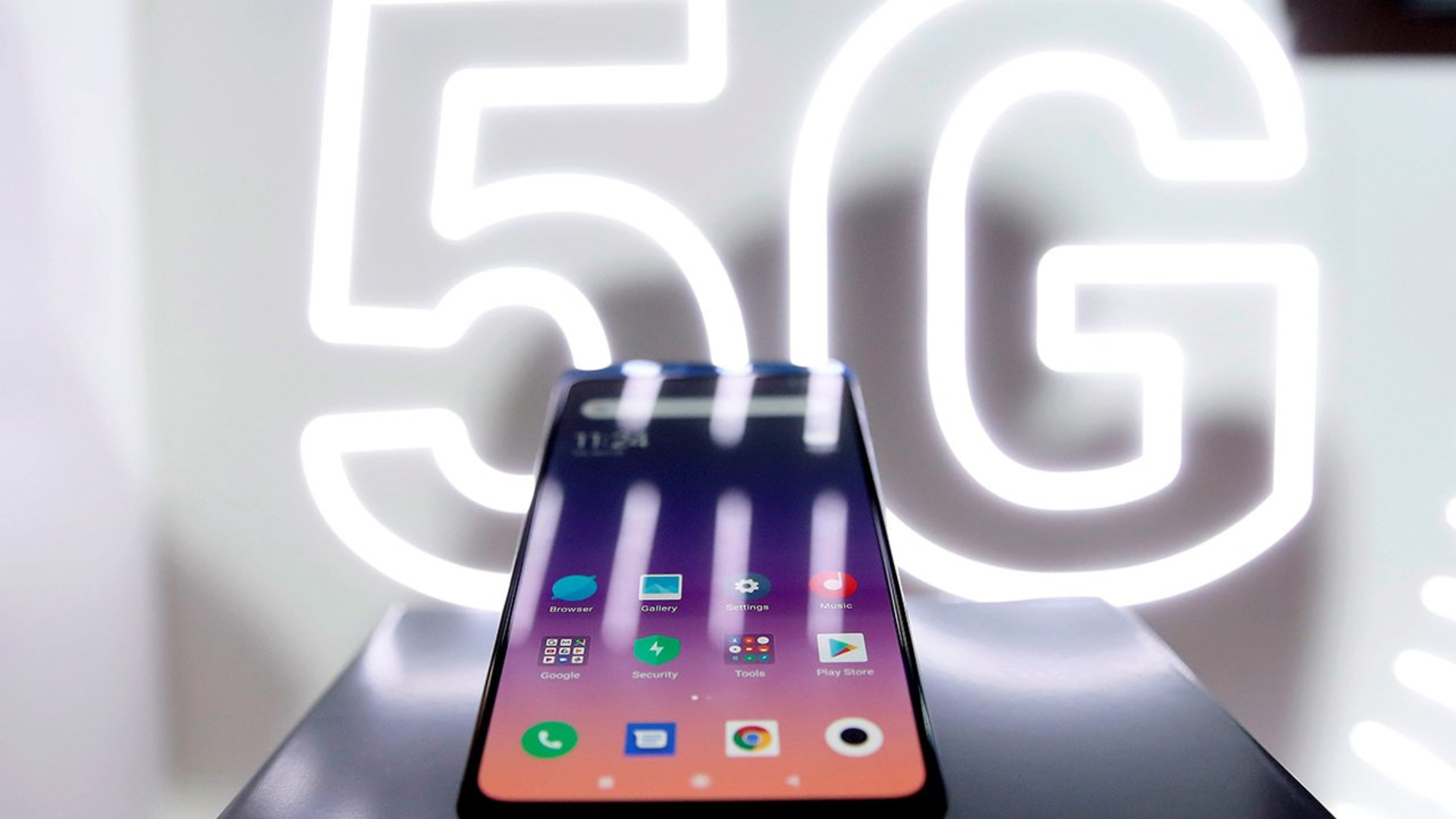 La red 5G promete una velocidad de internet de entre 100 y 1,000 veces más rápida. (Foto: EFE)