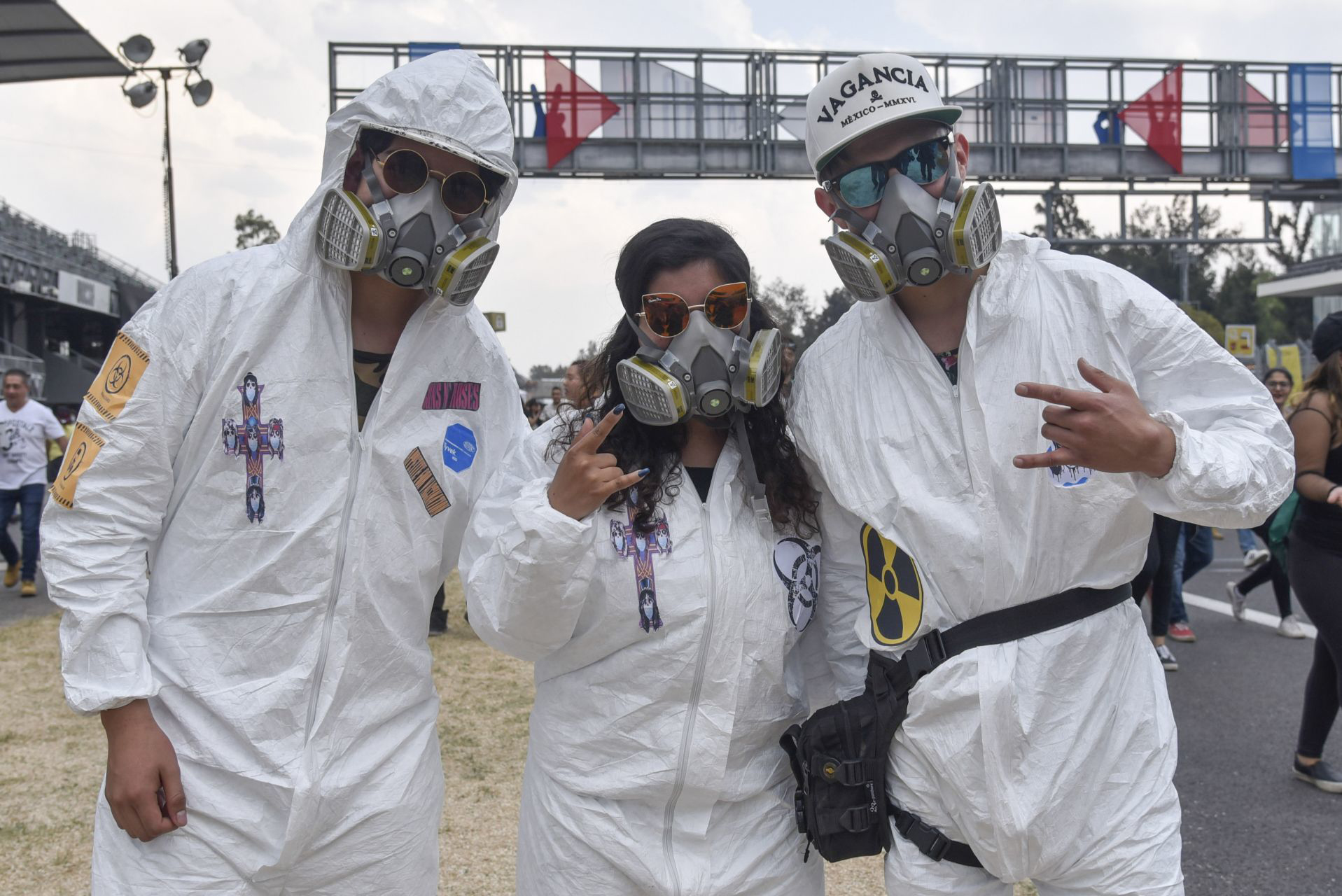 Muchos acudieron con mascarilla y atendieron a las recomendaciones de la organización del festival, que indicó en las pantallas gigantes la necesidad de desinfectarse las manos regularmente, toser dentro del codo, no establecer mucho contacto físico o retirarse del recinto ante cualquier síntoma.