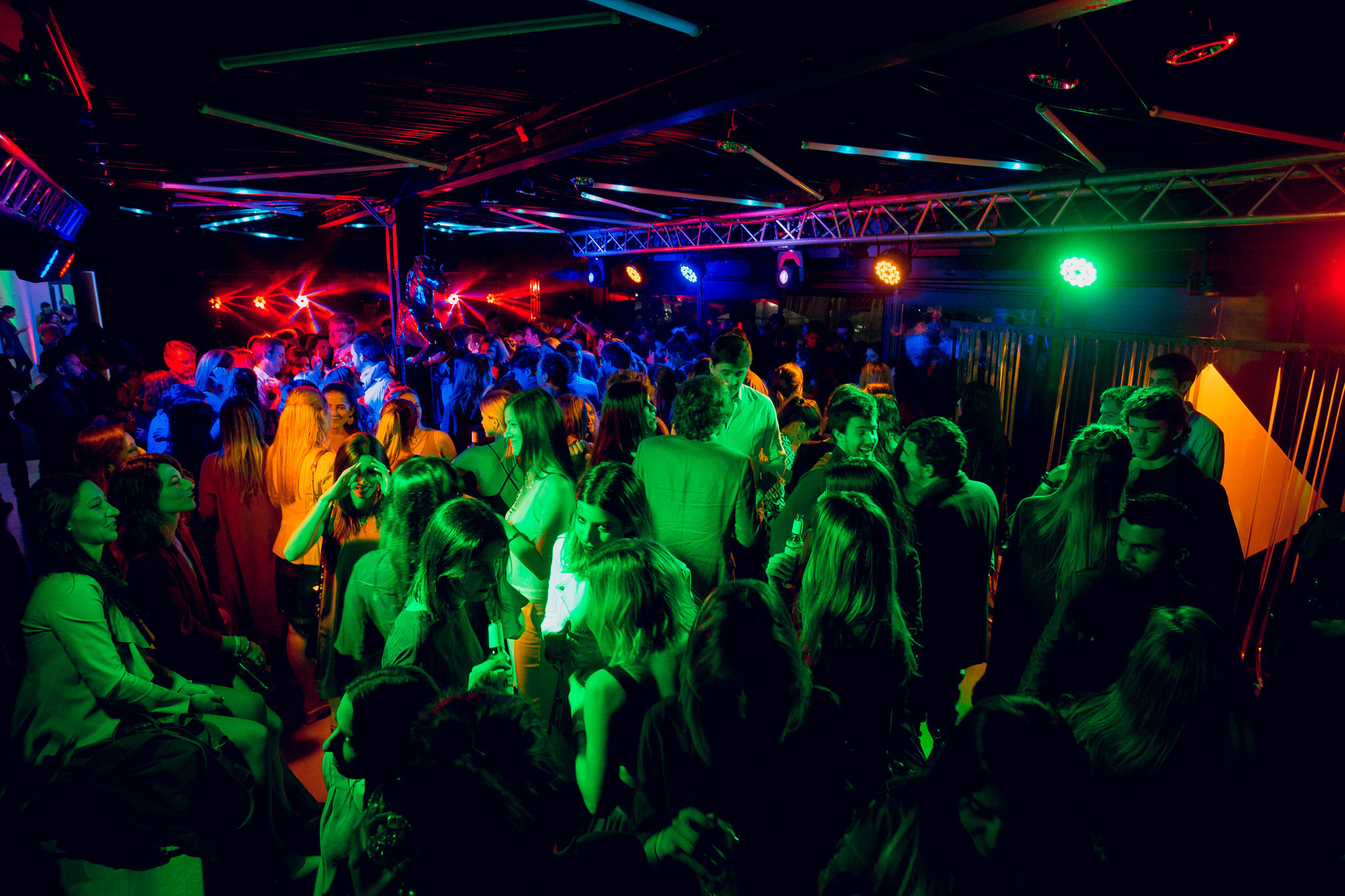 Los invitados disfrutaron de una noche a pura diversión, que se extendió hasta la madrugada /// Fotos: Gentileza Jóvenes del Bellas Artes