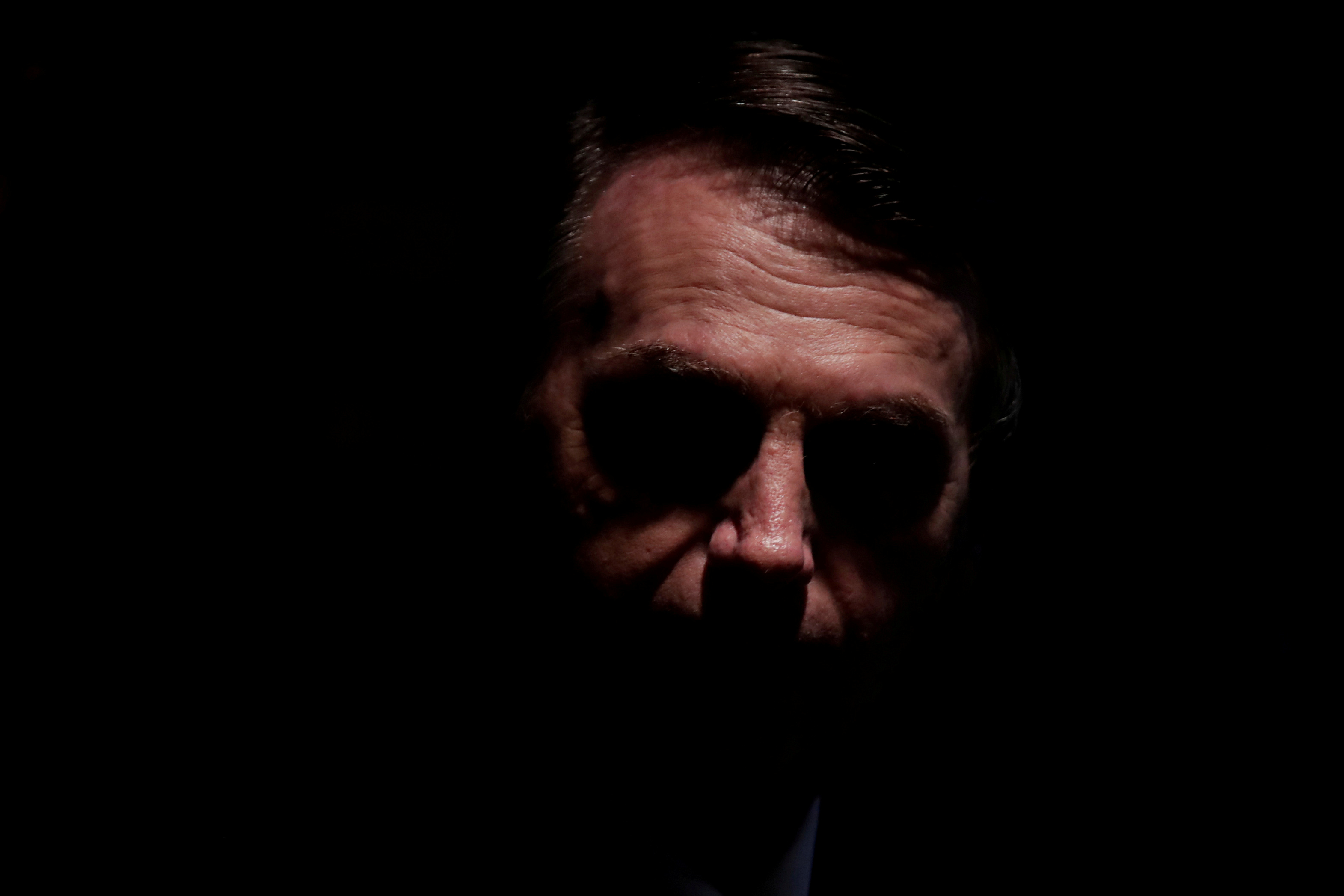 El presidente de Brasil, Jair Bolsonaro, llega a la ceremonia de inauguración del nuevo presidente del Frente Parlamentario Agrícola (FPA) en Brasilia, Brasil, el 19 de febrero de 2019 (REUTERS/Ueslei Marcelino)