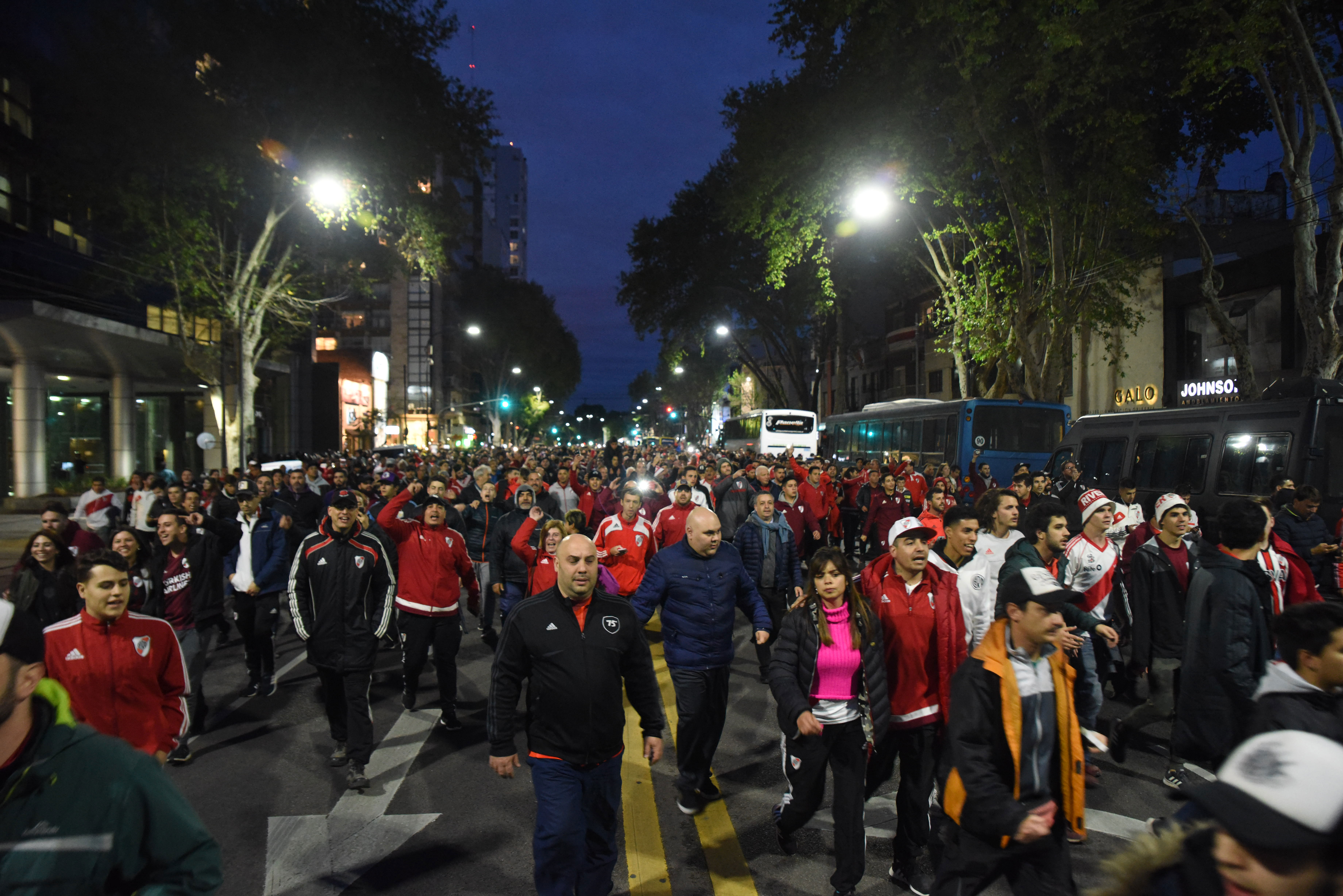 Las puertas del estadio se abrieron a las 18 horas
