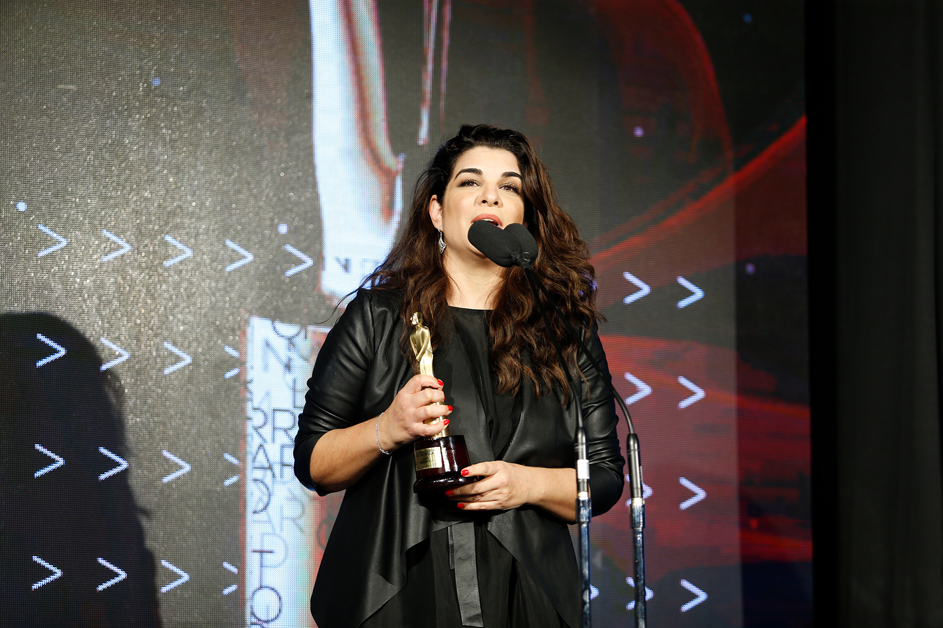 Bettina Frúmboli ganó el Martín Fierro como Mejor maquilladora