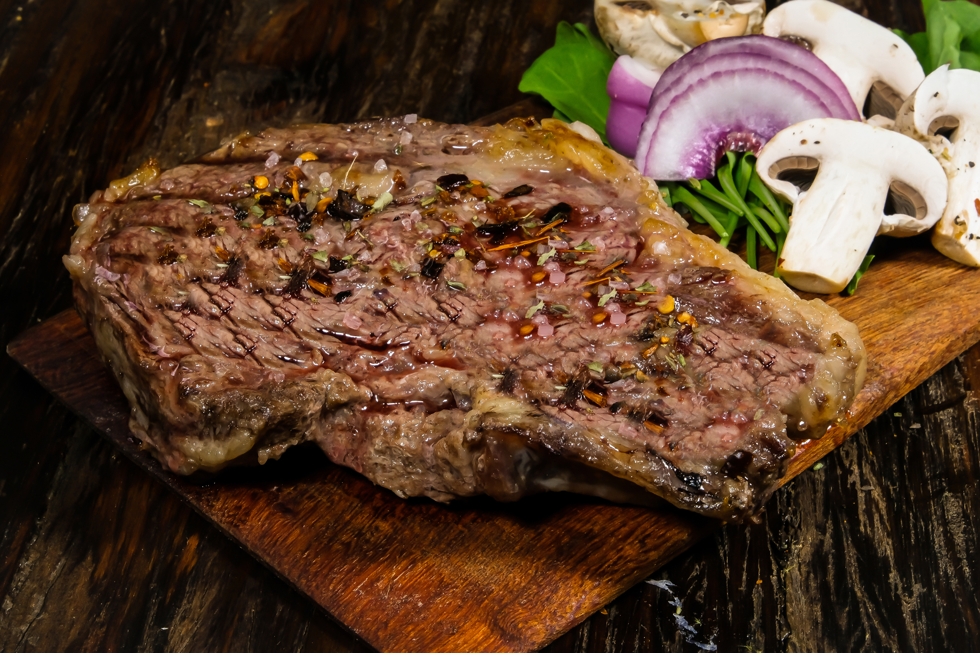 Ojo de bife con manteca a las finas hierbas