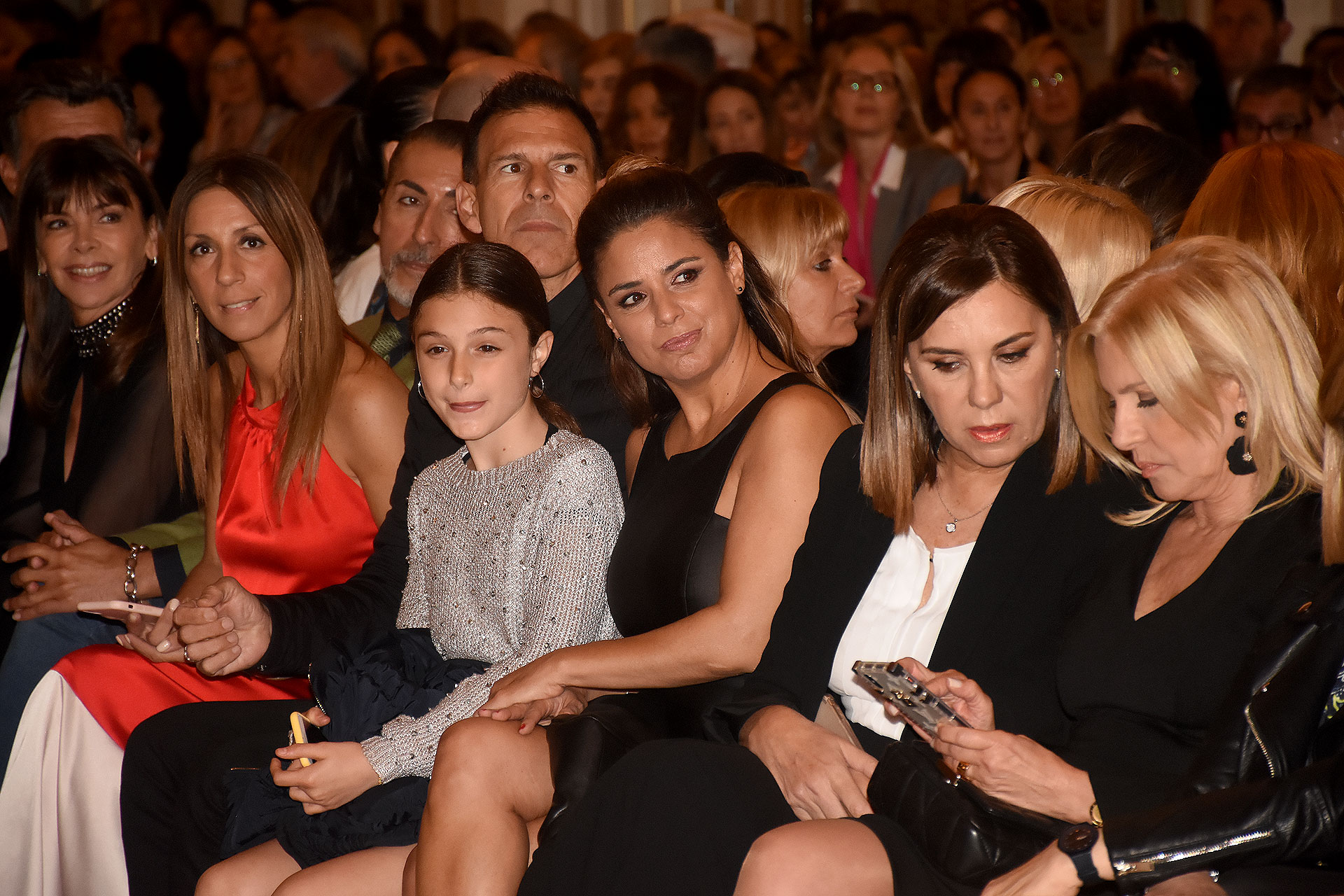 Marina Calabró junto a su hija Mía y su pareja Martín Albretch