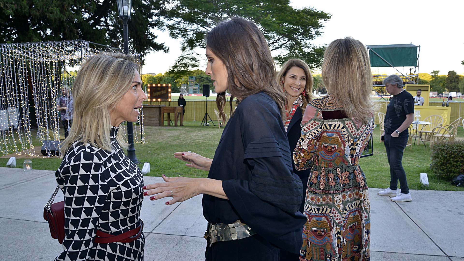 Mariana Bagó y Astrid Muñoz