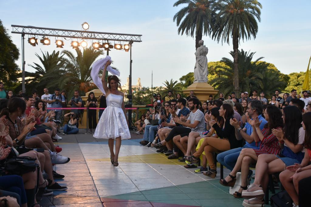 La Semana del Orgullo BA comenzó el sábado 30 de noviembre con un desfile a cargo de Cooperativa Estilo Diversa en la terraza del Centro Cultural Recoleta (GCBA)