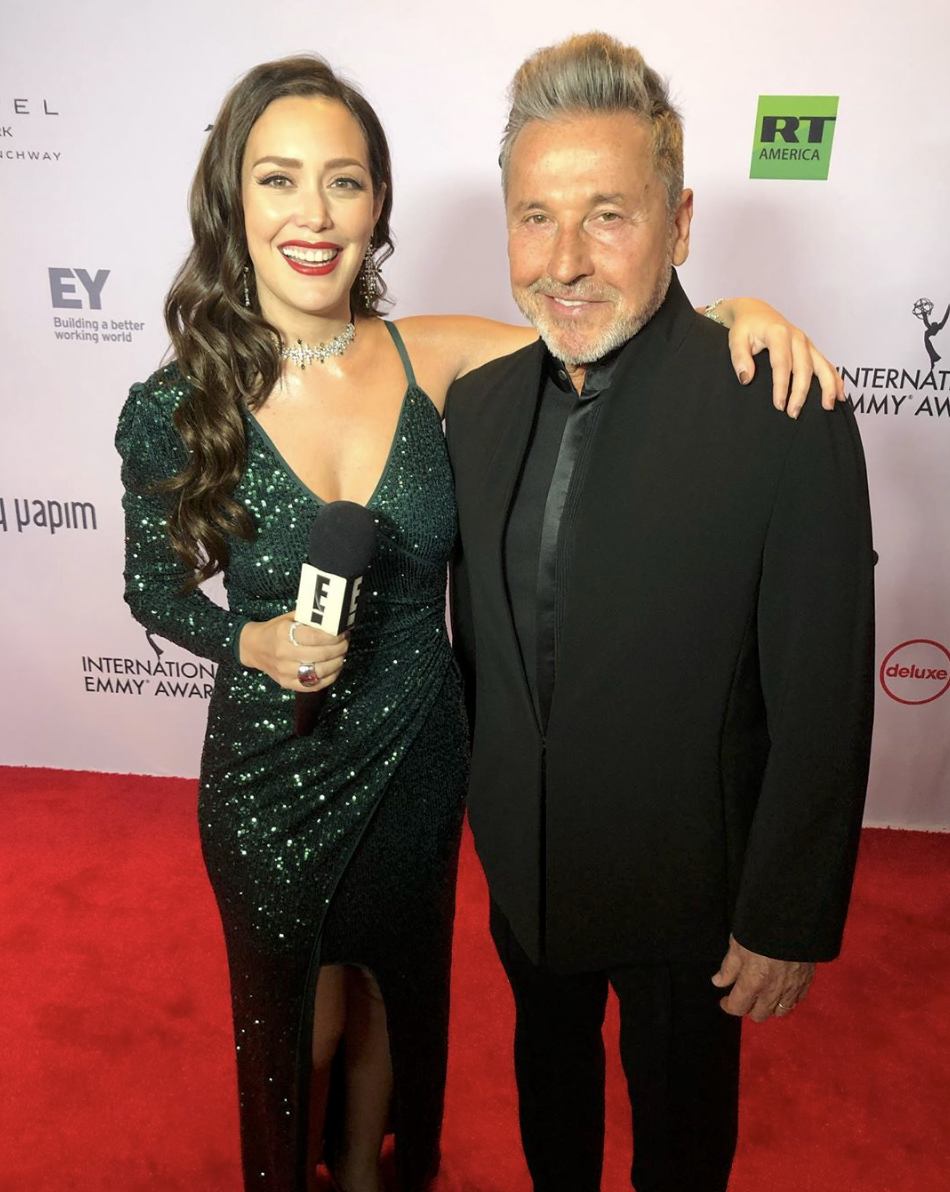 El cantante Ricardo Montaner hizo una parición en la alfombra roja (Foto: E! Entertainment/E! Online Latino)