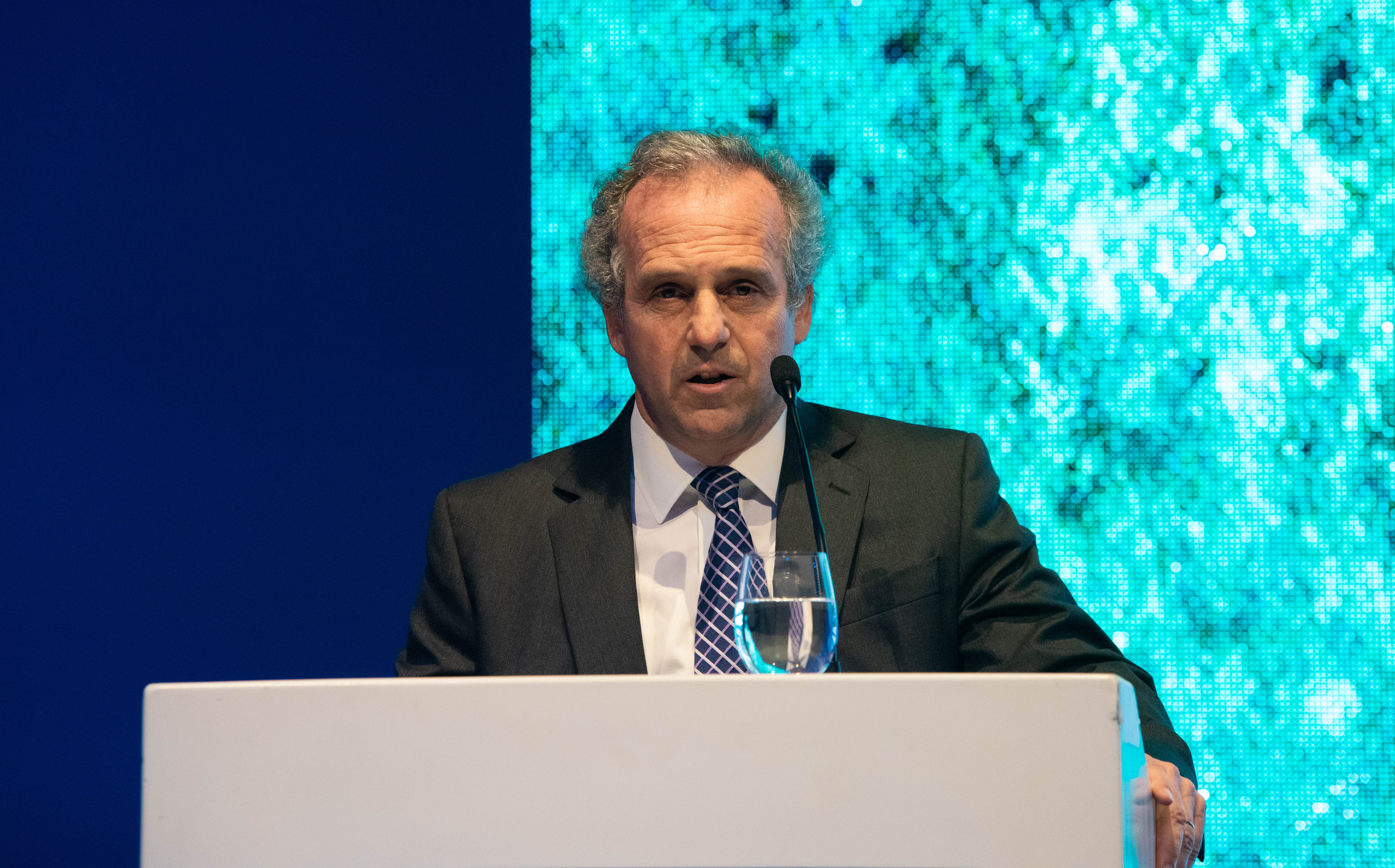 Roberto Alexander, general manager de IBM y presidente de AmCham, durante su discurso en la entrega del Premio Ciudadanía Empresaria. donde remarcó la importancia de este galardón que, desde hace 21 años, impulsa la sustentabilidad en la Argentina, fomentando un modelo de gestión empresarial orientada hacia ella