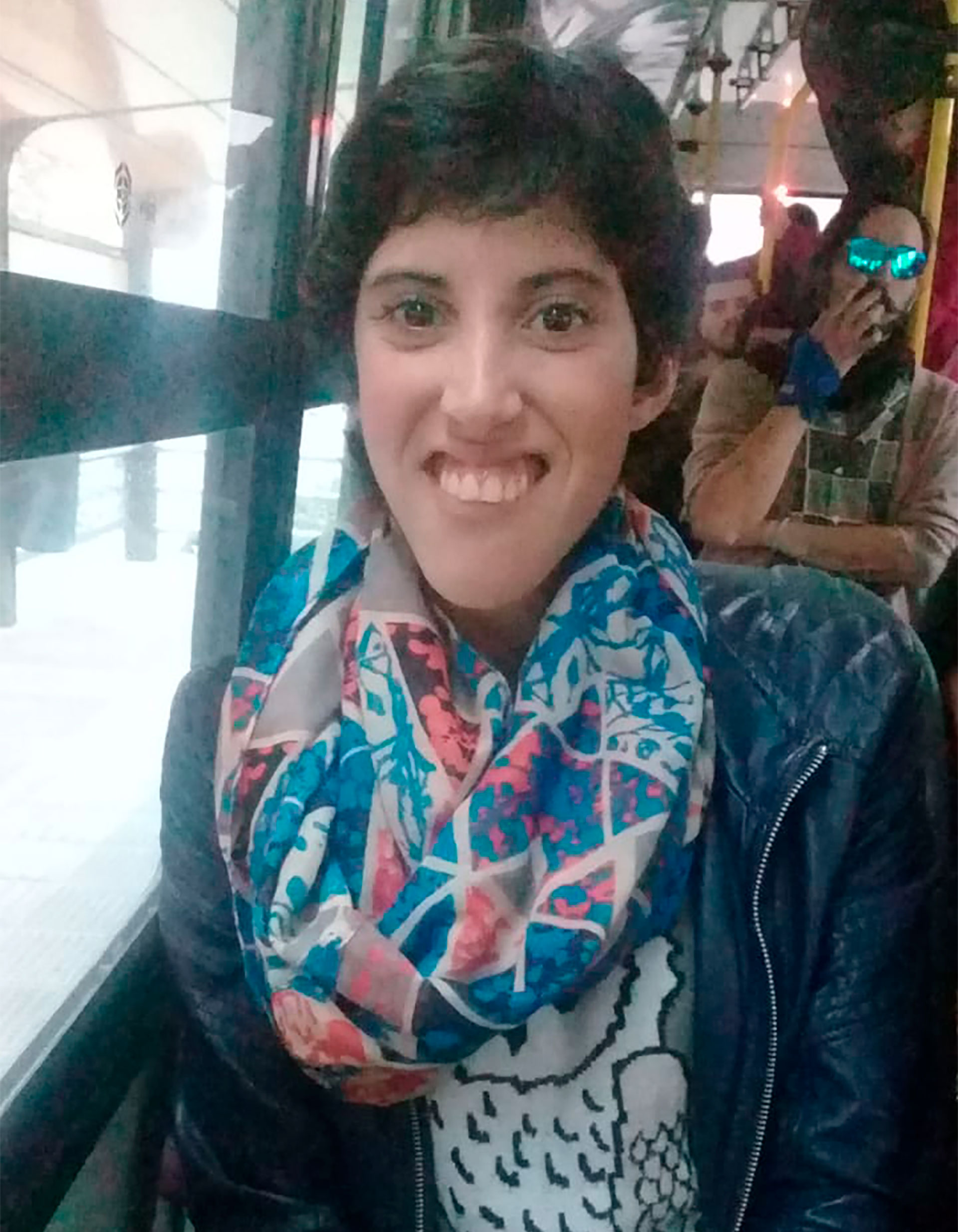 Flor en el colectivo 166. Ganó autonomía y empezó a viajar sola