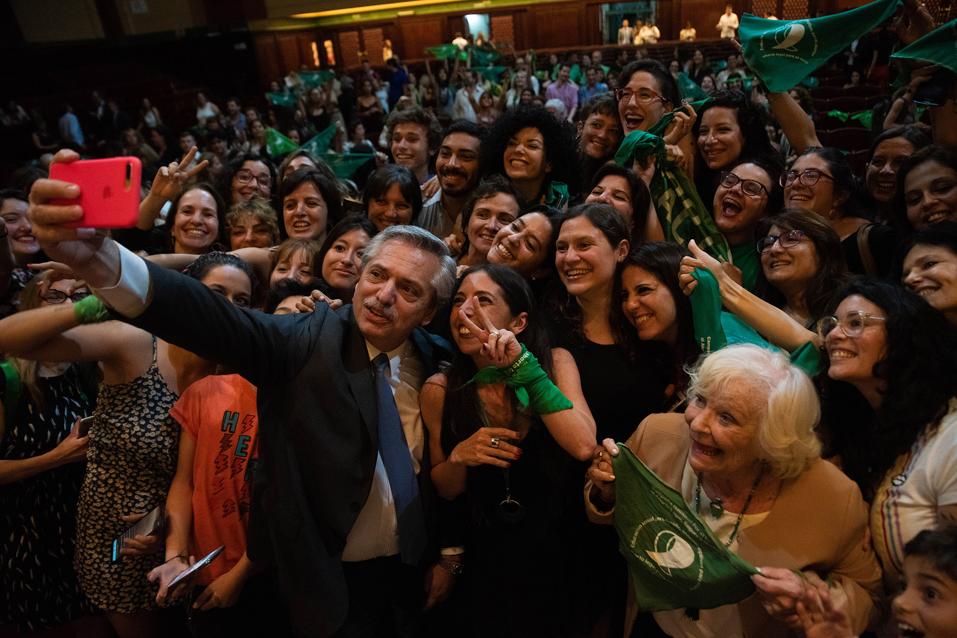 El reclamo por el aborto legal vuelve al centro del protagonismo político -  Infobae