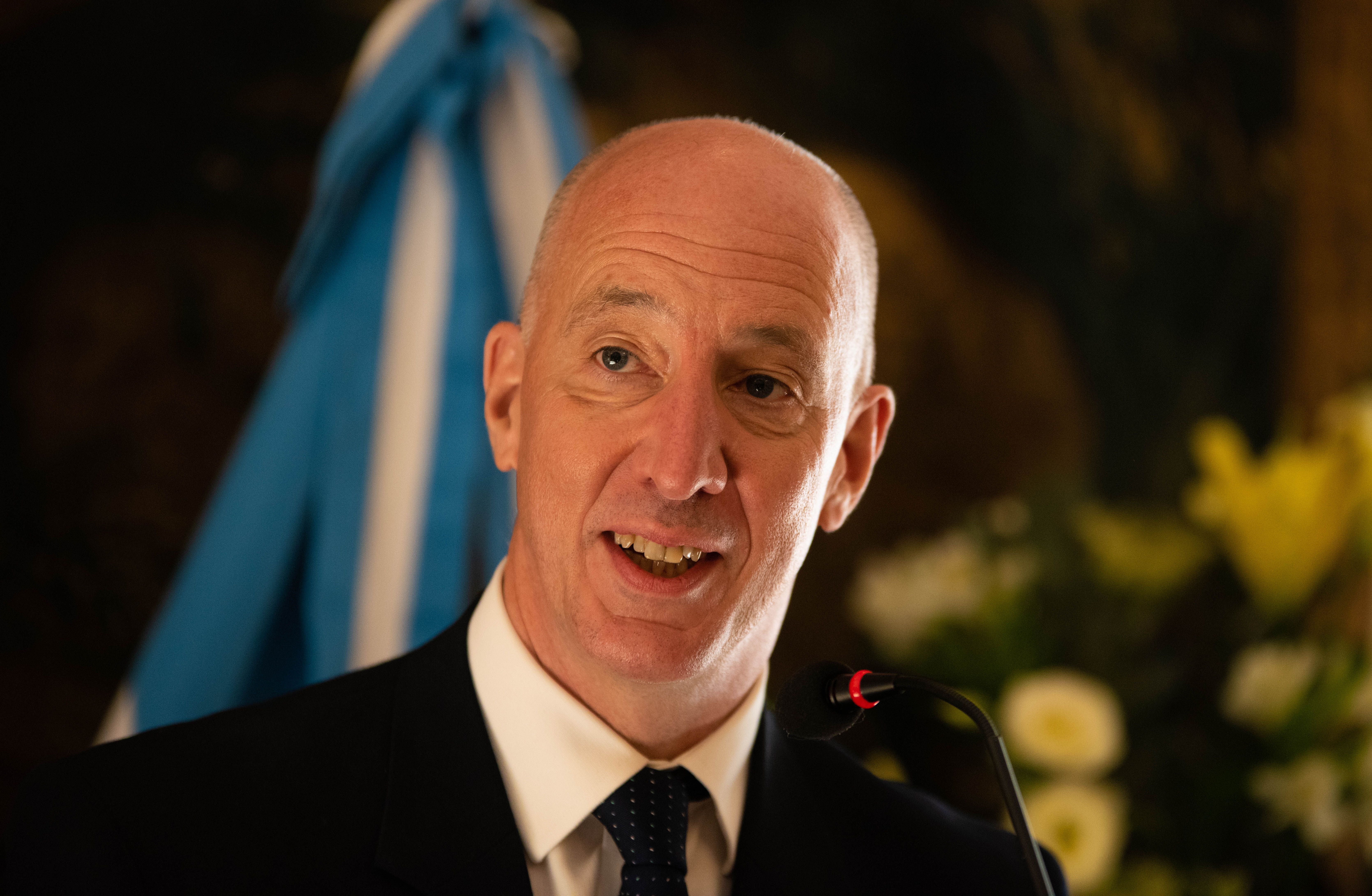 El embajador británico, Mark Kent. El fenómeno a nivel mundial de