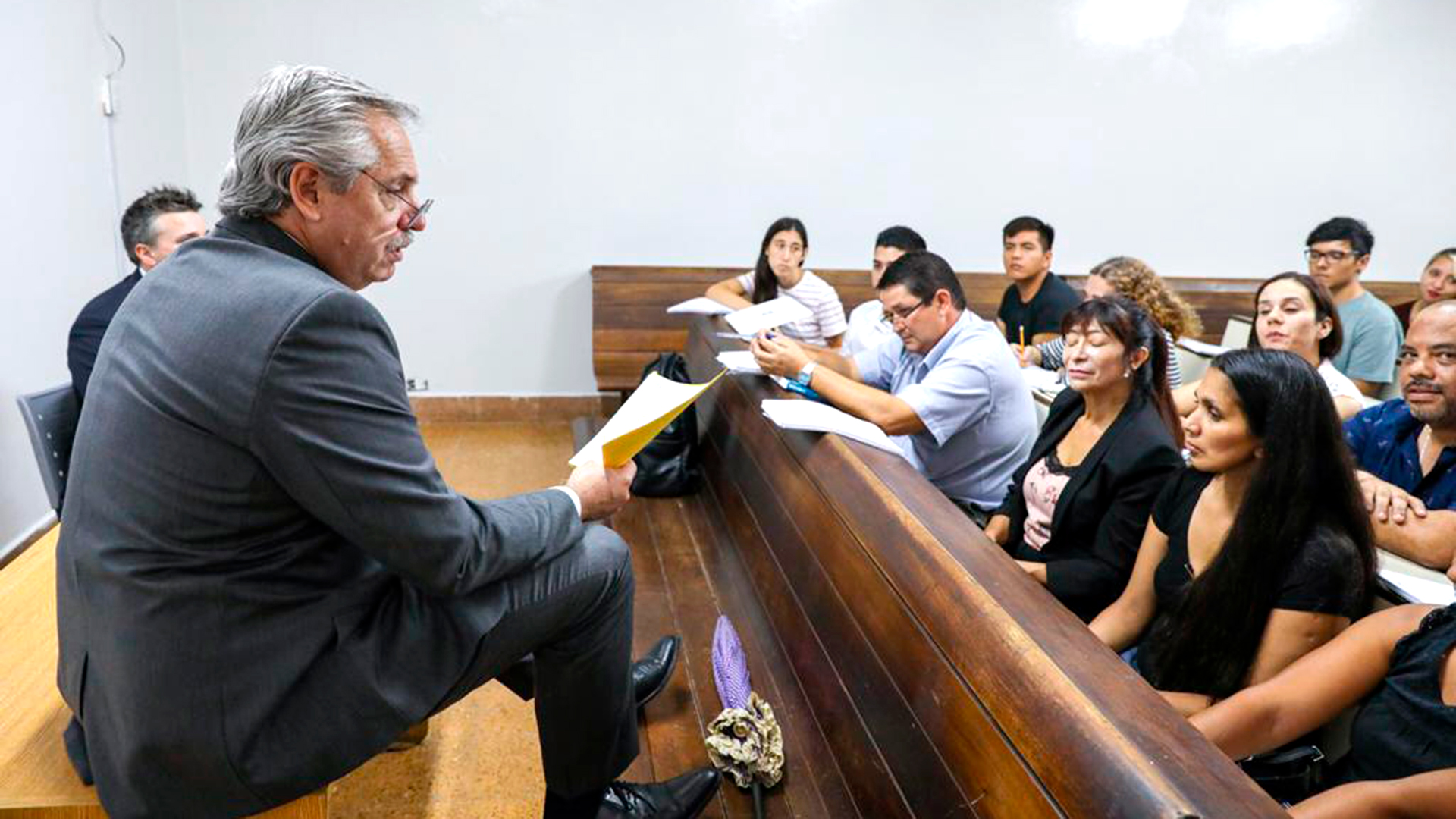 En medio de la preocupación por el coronavirus, Alberto Fernández fue a dar clases a la Facultad de Derecho - Infobae