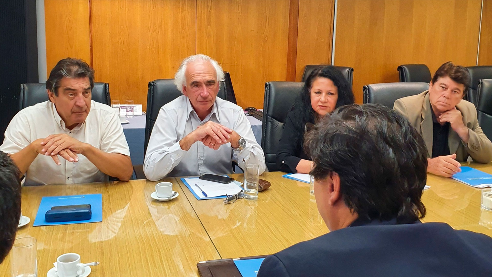 Dirigentes de la CTA Autónoma (Hugo Godoy, Ricardo Peidró, Claudia Baigorria y Daniel Jorajuría), con el ministro Moroni