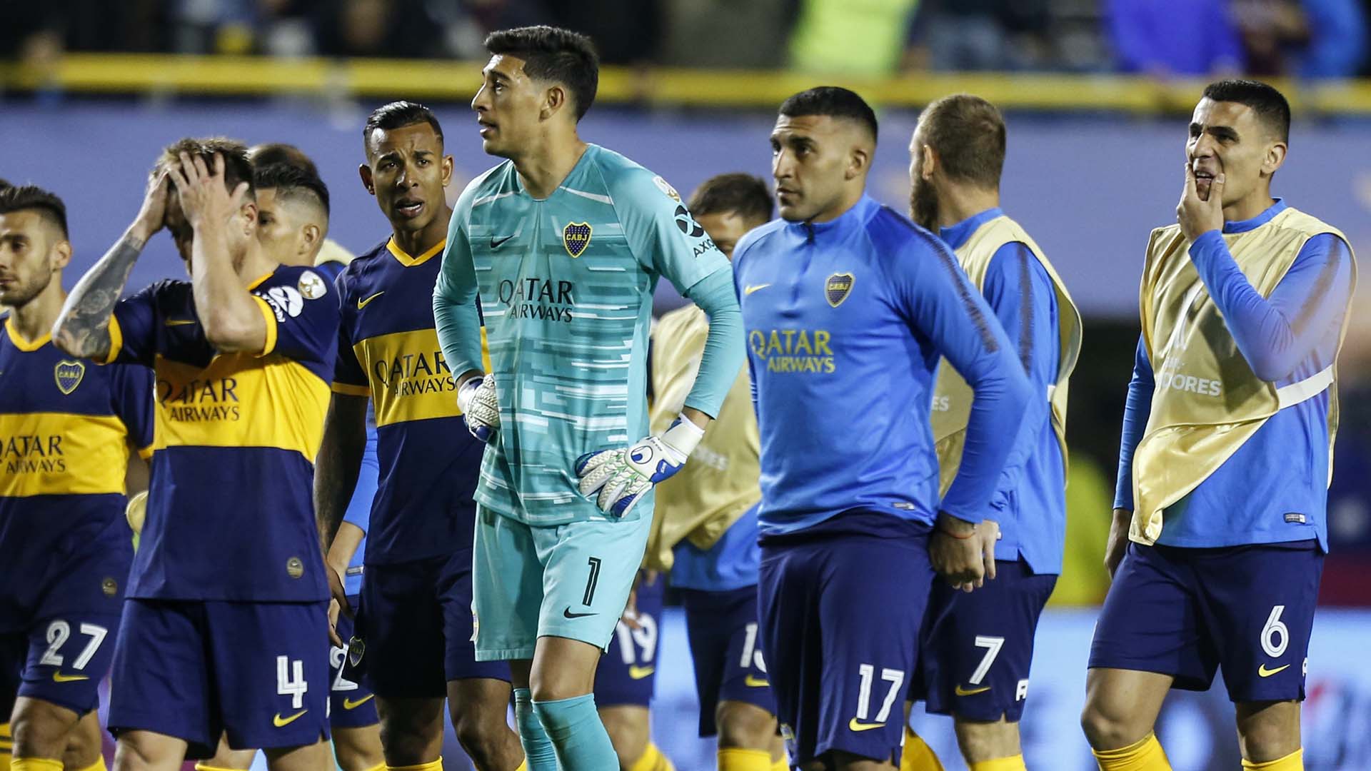 Los jugadores de Boca se fueron aplaudidos por el público local