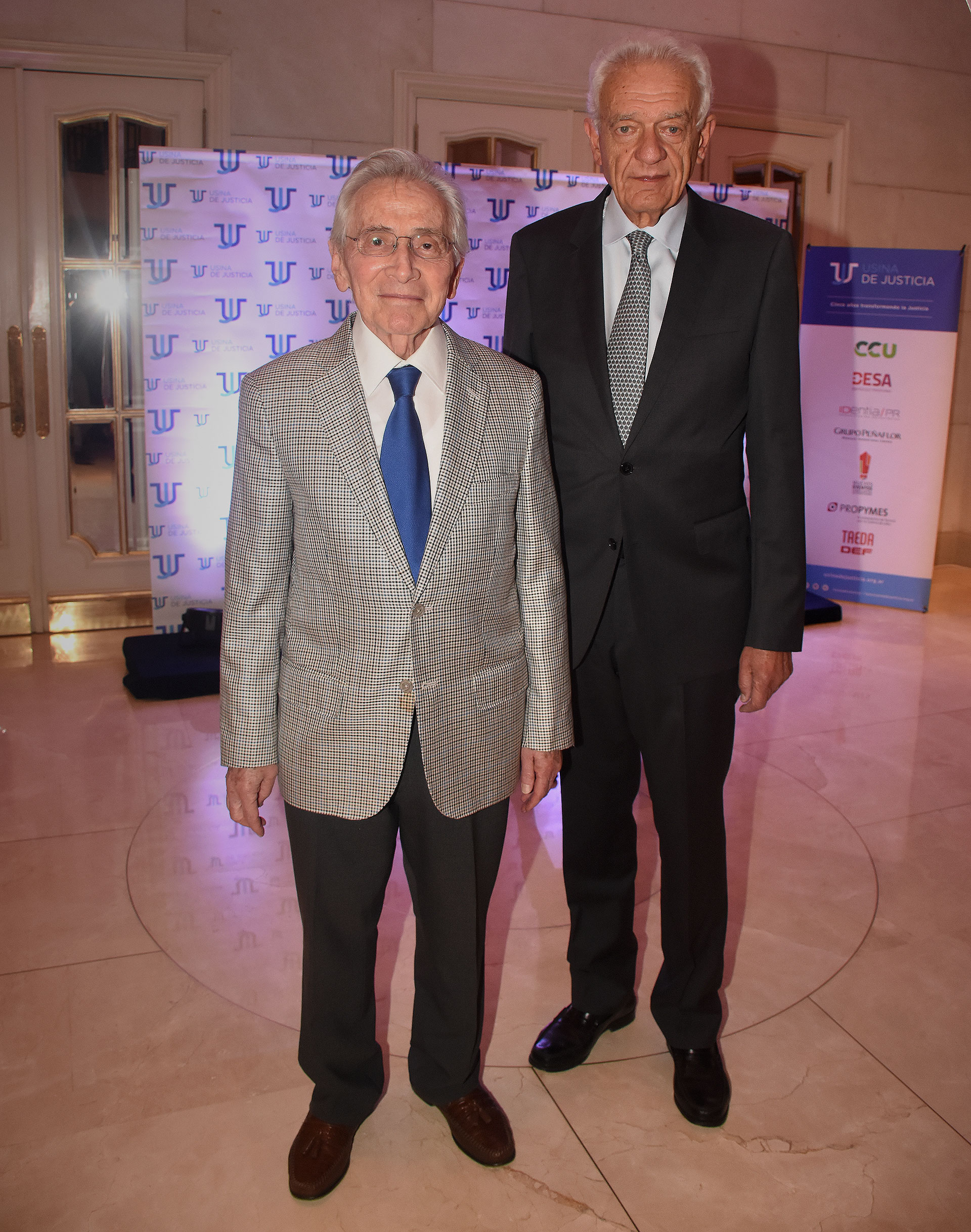 Marcos Aguinis y David Stalman, vicepresidente primero de la DAIA