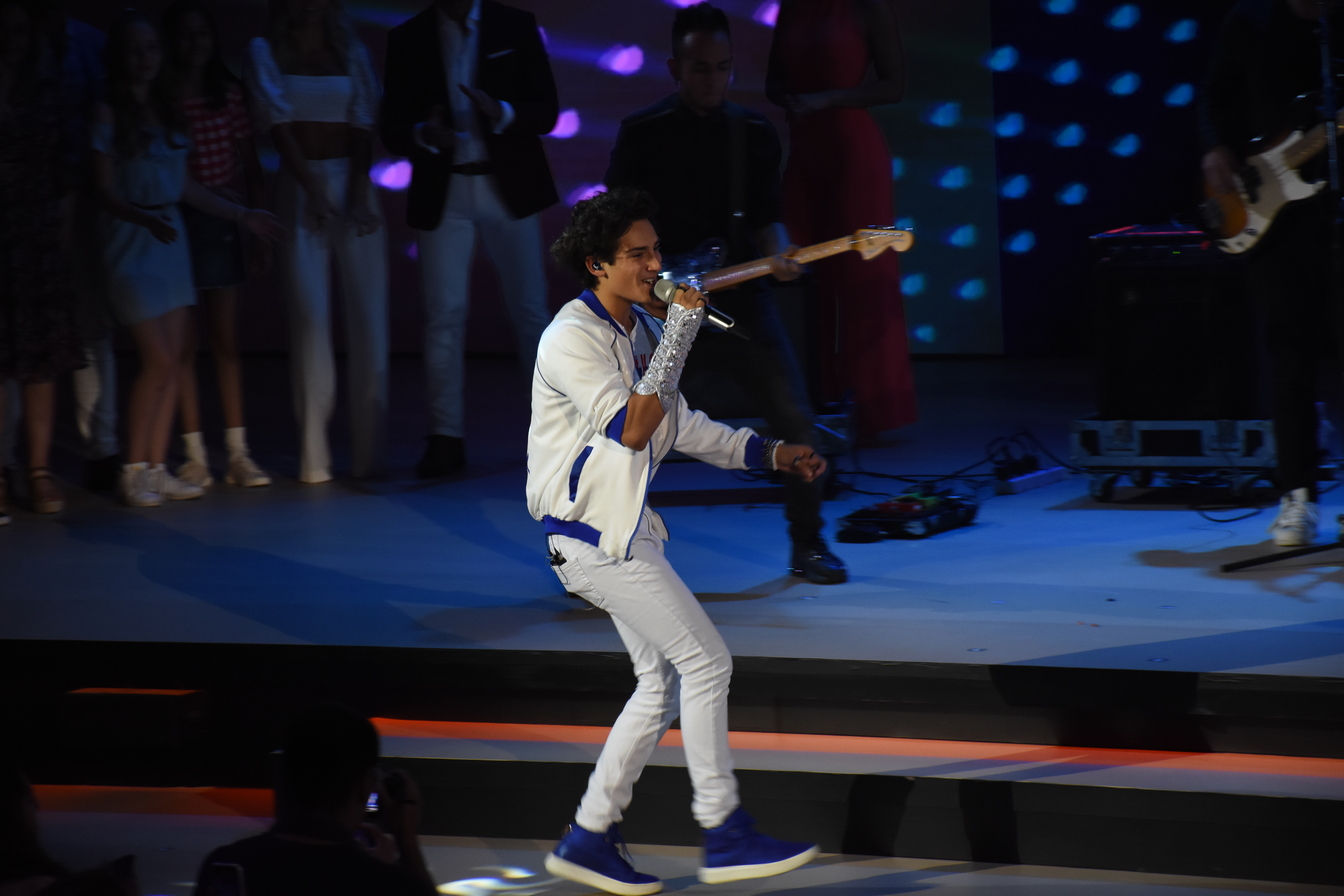 Emilio Osorio interpretó algunos temas al final de la presentación (Foto: Ana Hernández/Infobae México)