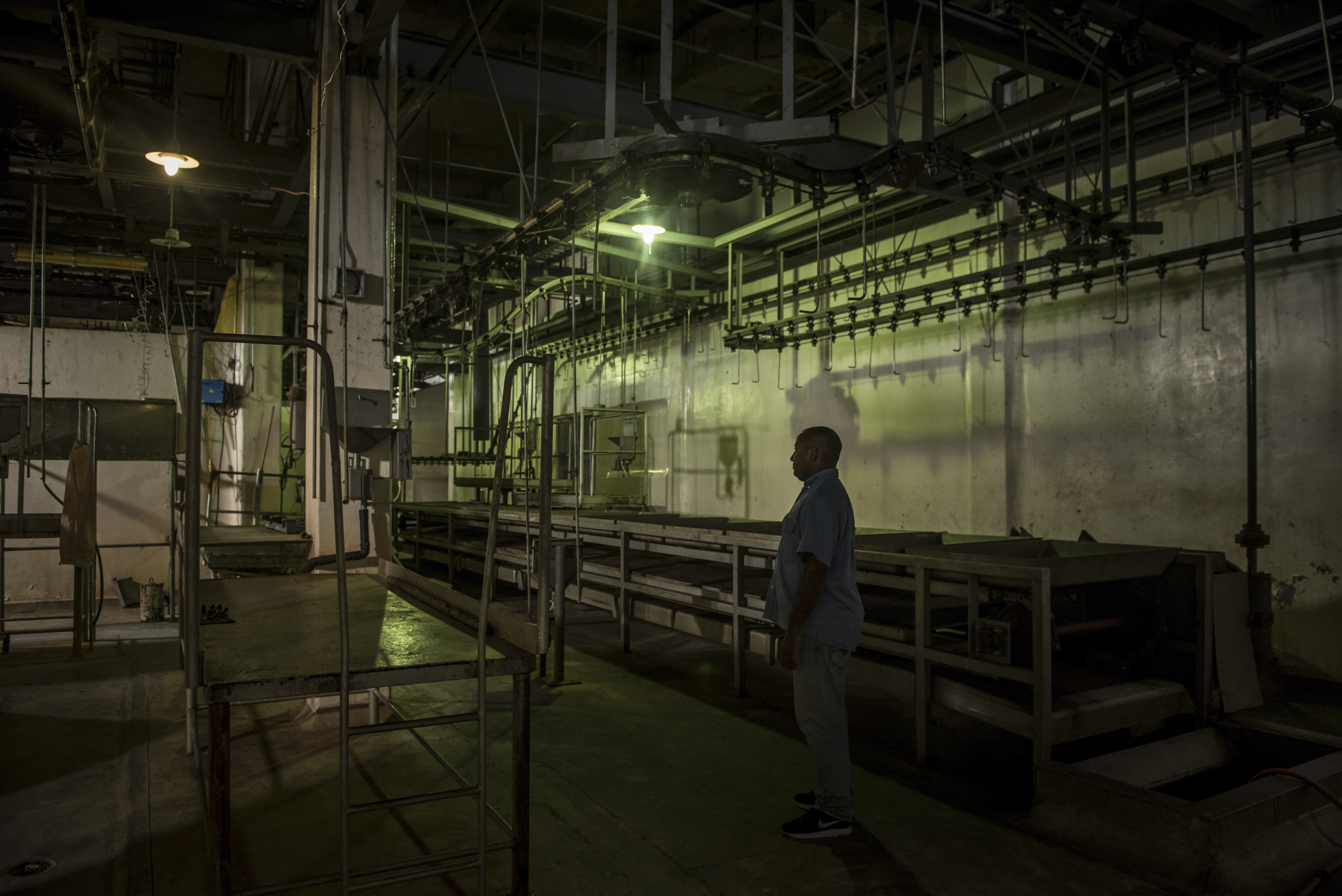El matadero de Machiques, que alguna vez fue uno de los más grandes de América Latina, ha quedado inactivo por los permanentes cortes de energía eléctrica en Venezuela. (Meridith Kohut/The New York Times)