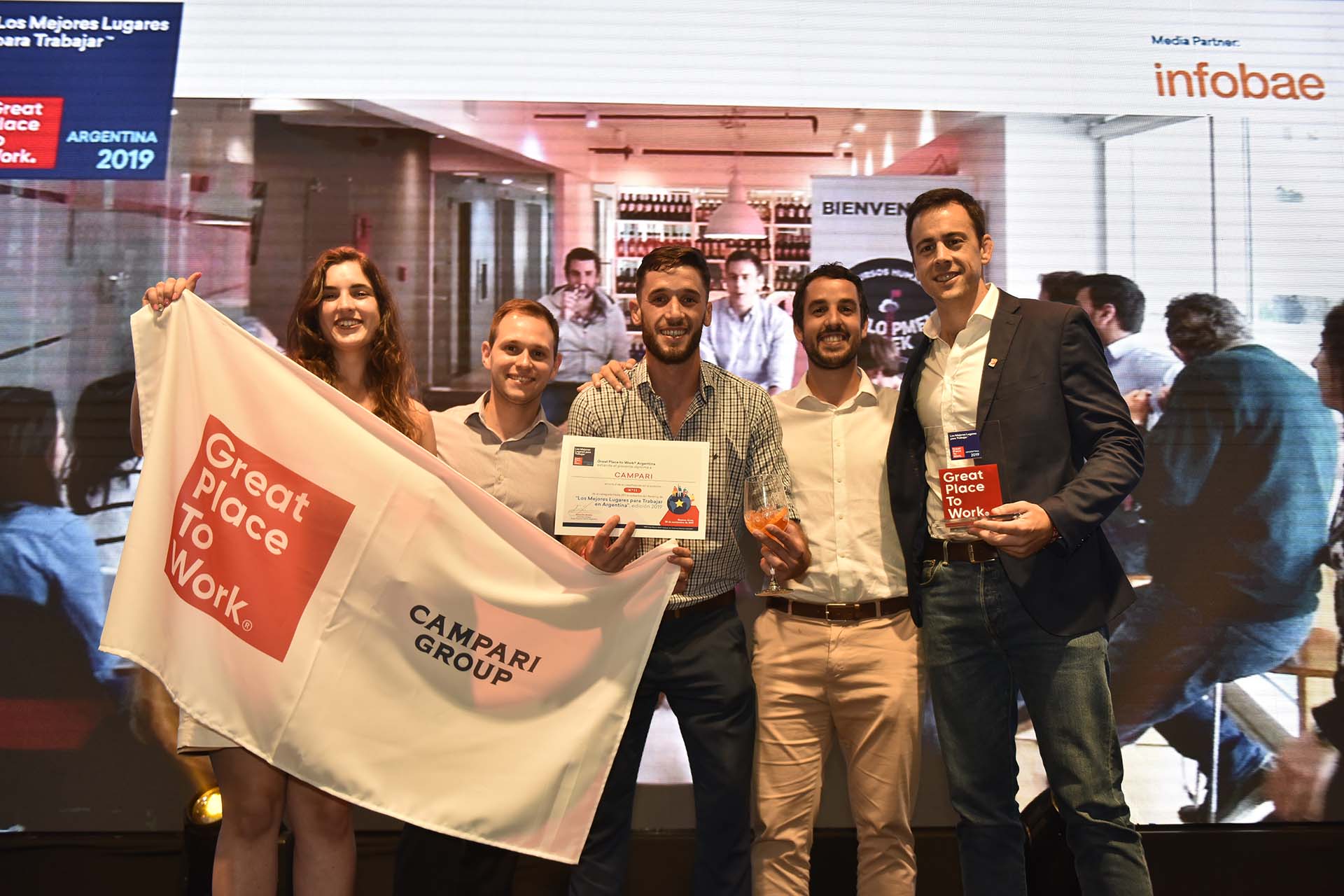 El Grupo Campari llevó su festejo al escenario