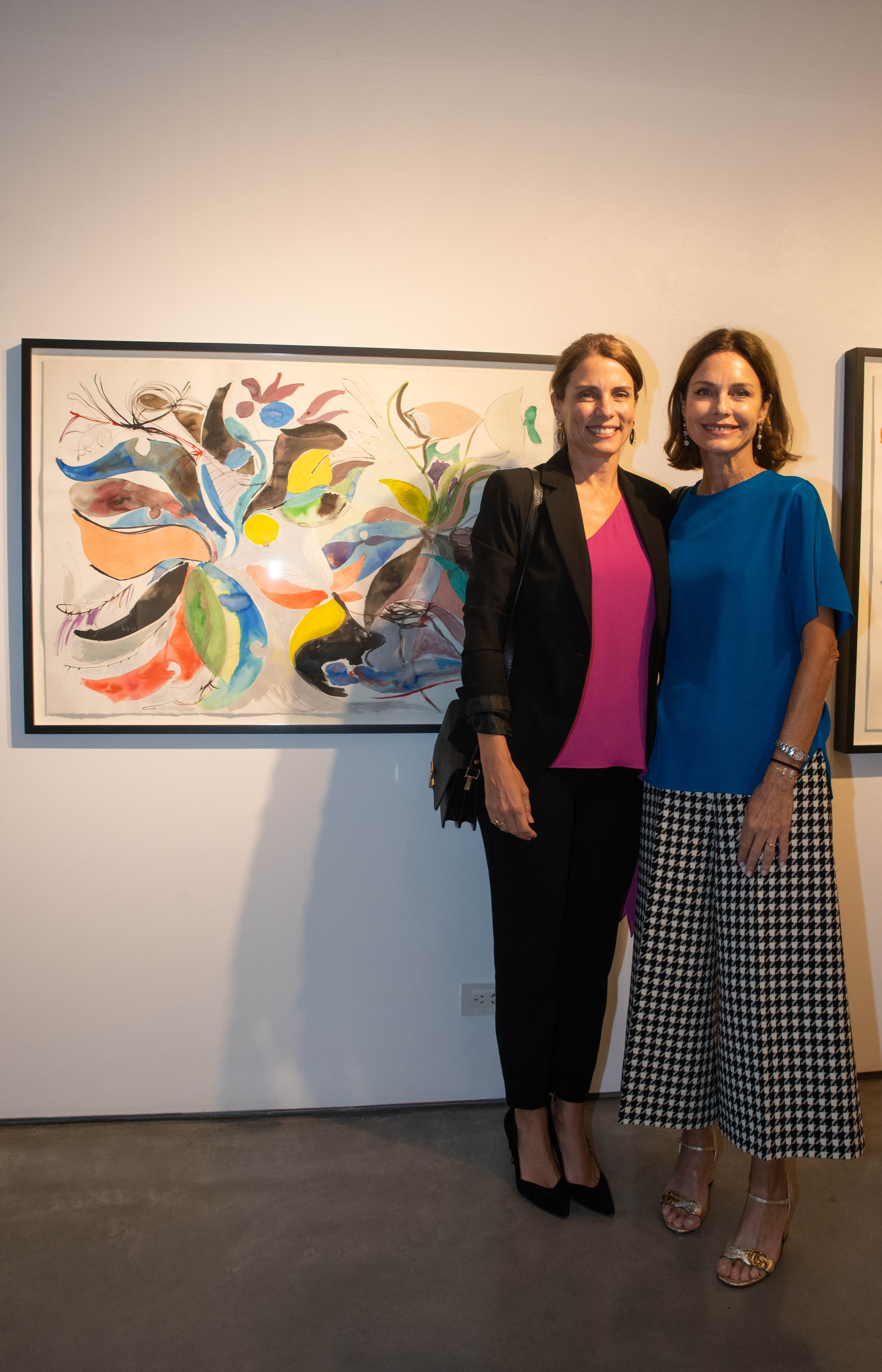 La artista plástica junto a Helena Estrada