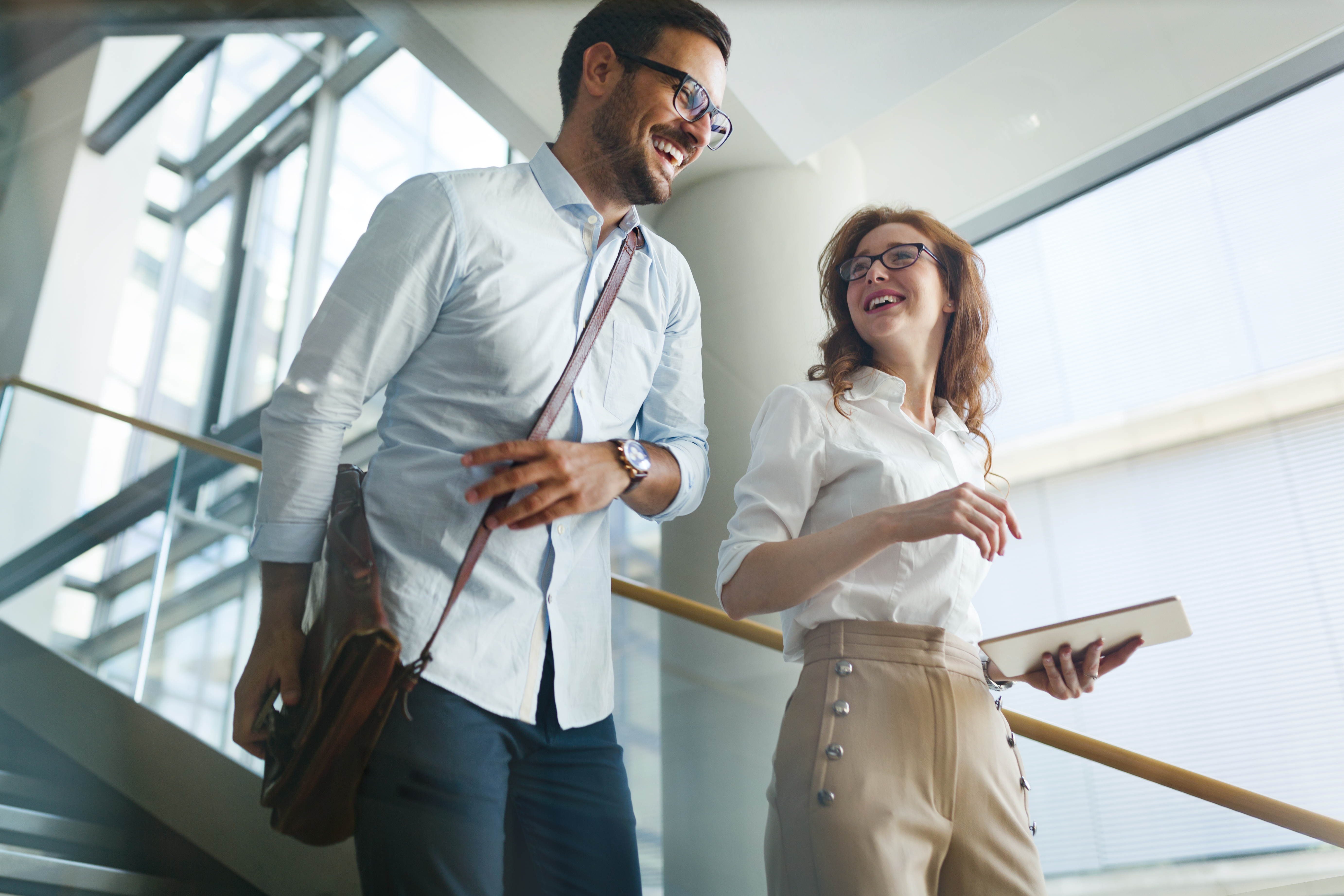 Un empleado feliz se desempeña mejor que aquel que no se sienta a gusto en la organización (Shutterstock)